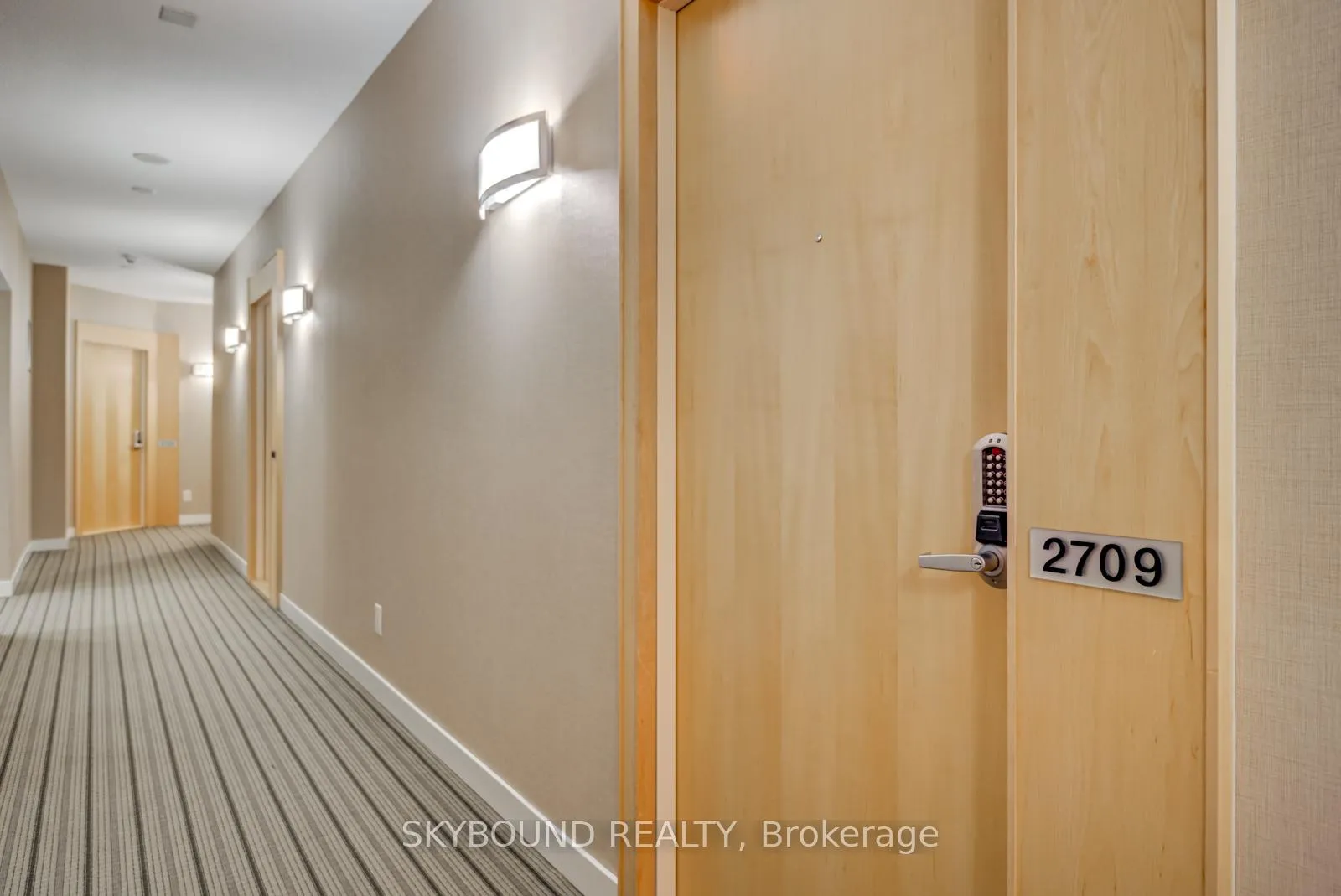Front of Unit 2709, 55 Bremner Boulevard
