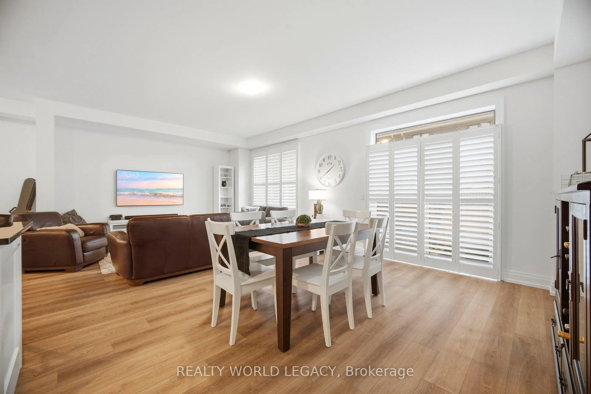 Photo 17 of 37 Westfield Crescent, Hamilton, Waterdown — HOMEH