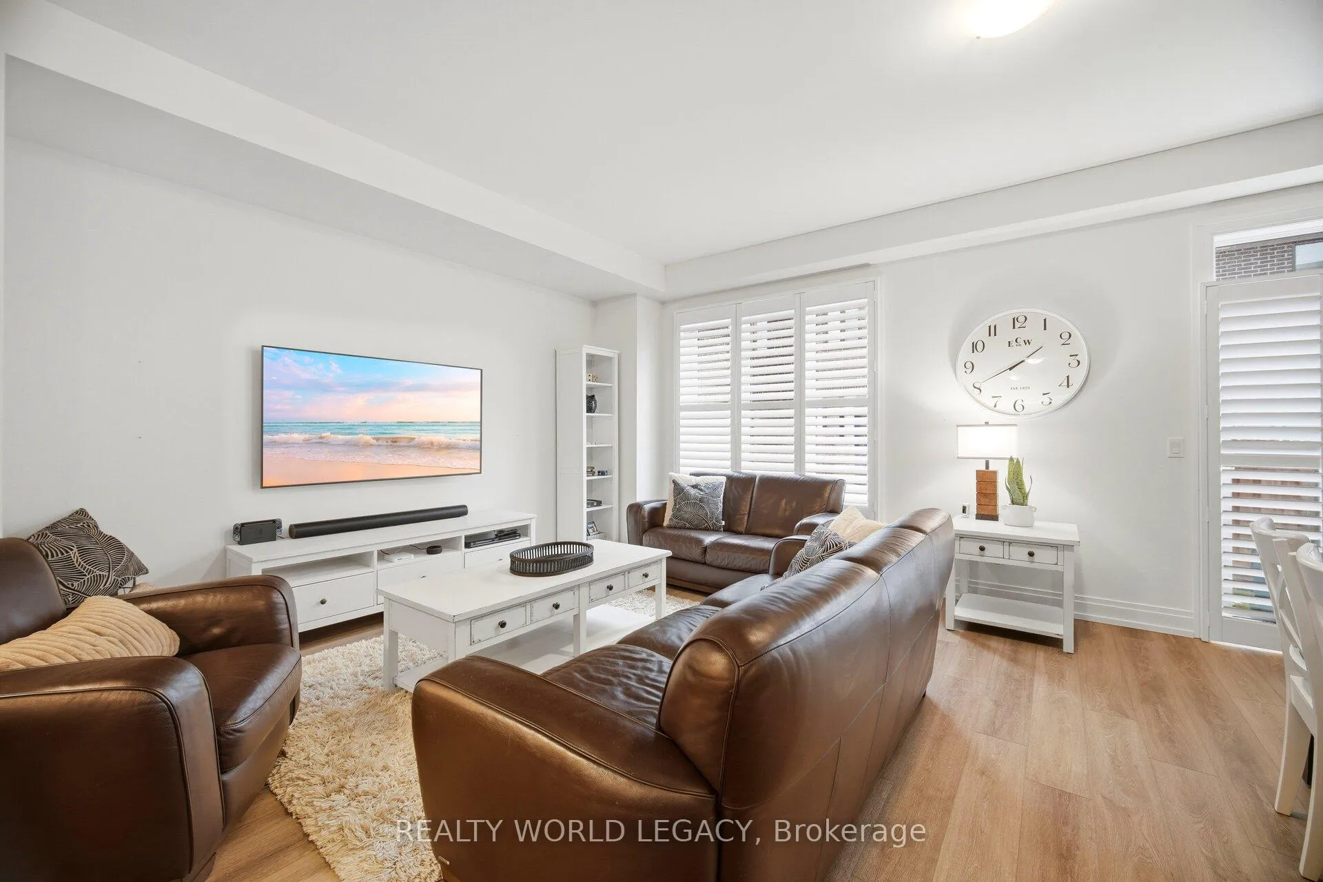 Photo 18 of 37 Westfield Crescent, Hamilton, Waterdown — HOMEH