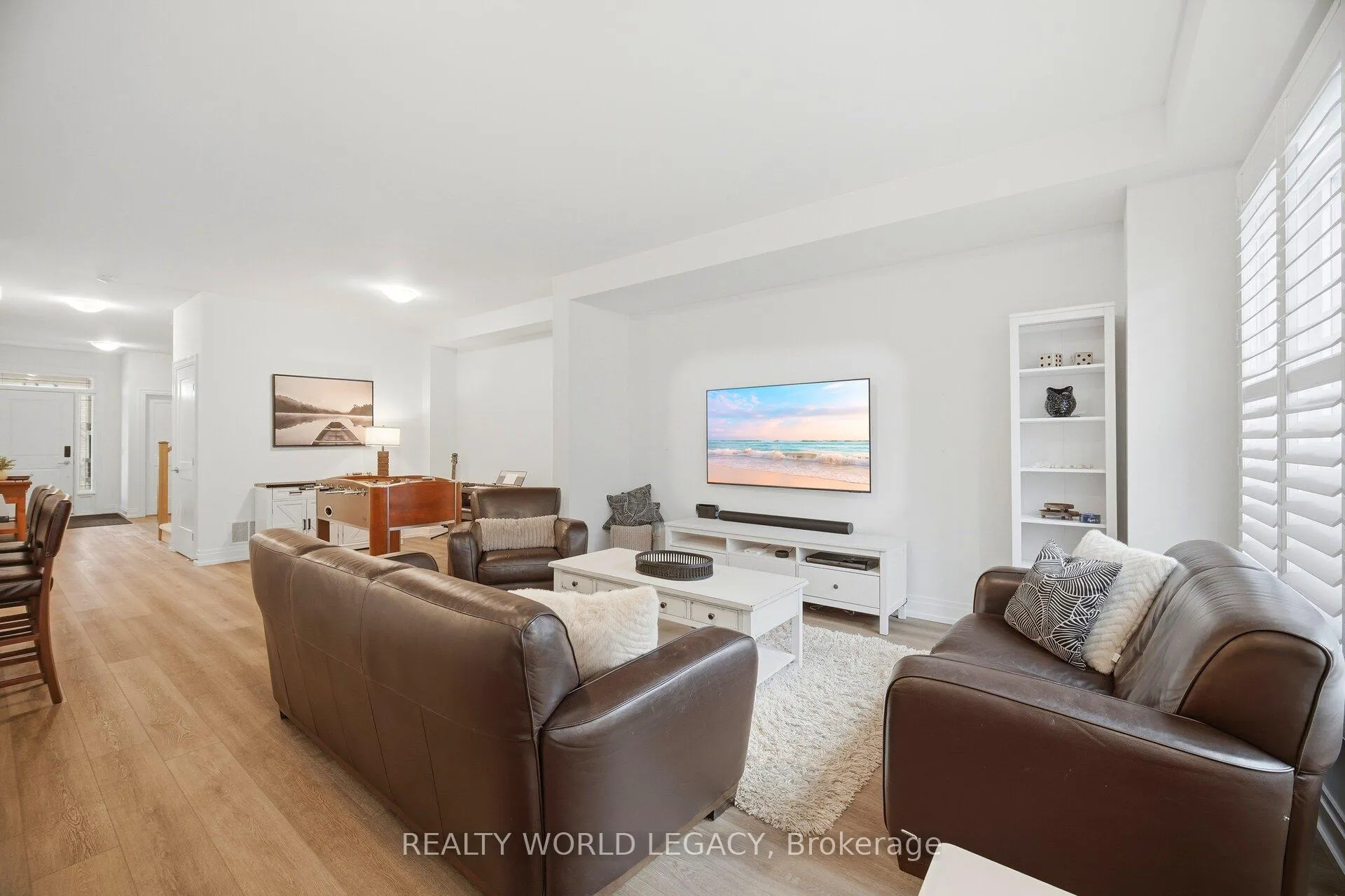 Photo 20 of 37 Westfield Crescent, Hamilton, Waterdown — HOMEH