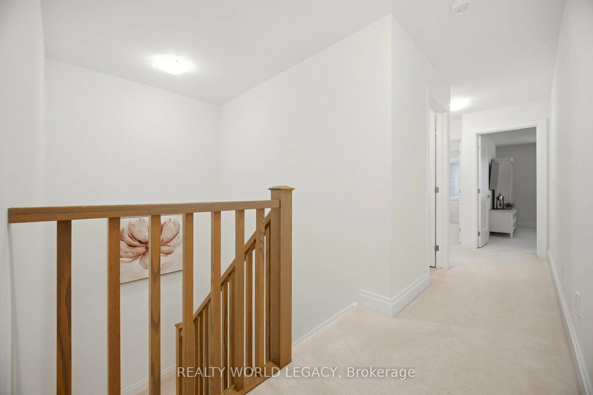 Photo 22 of 37 Westfield Crescent, Hamilton, Waterdown — HOMEH