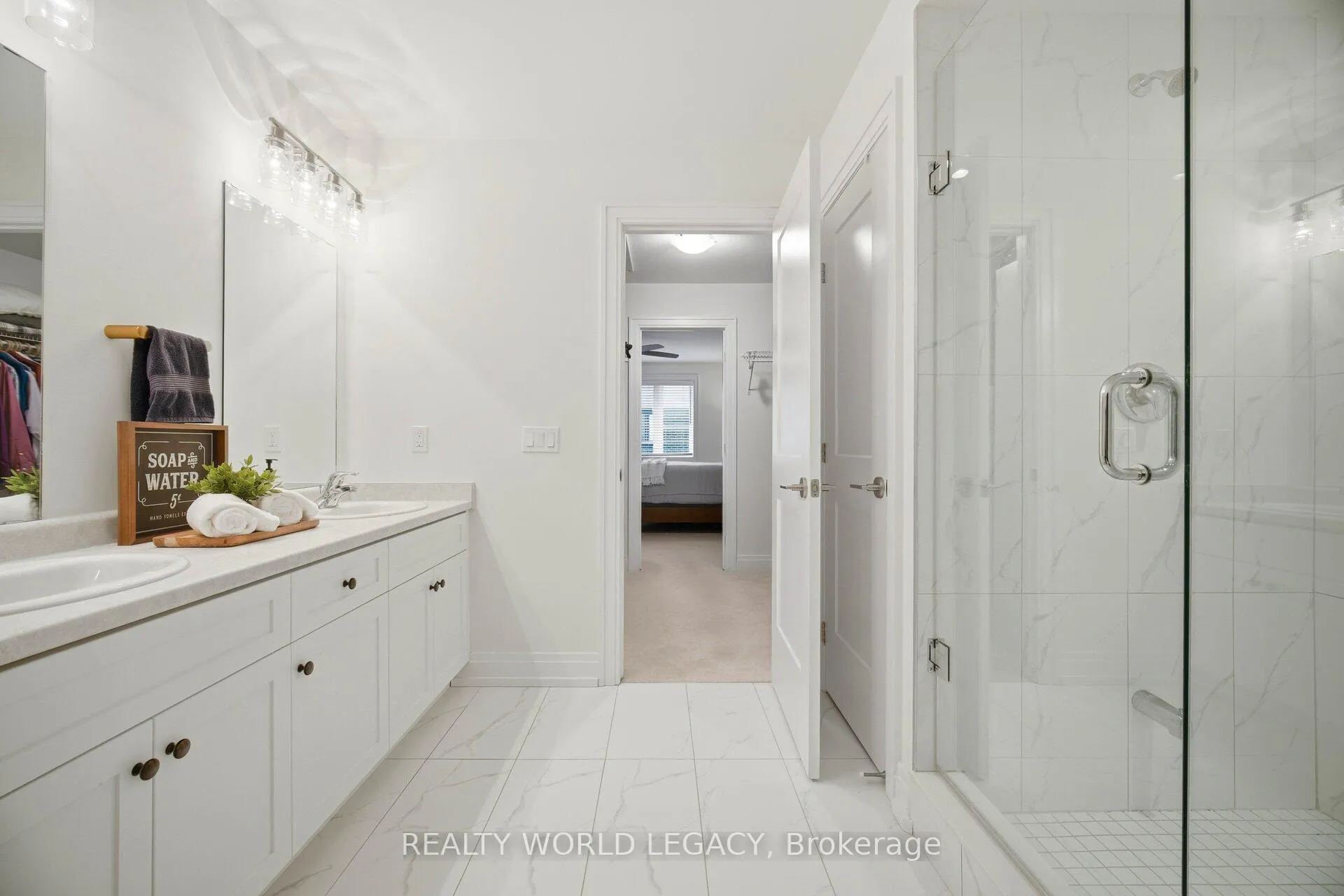Photo 29 of 37 Westfield Crescent, Hamilton, Waterdown — HOMEH