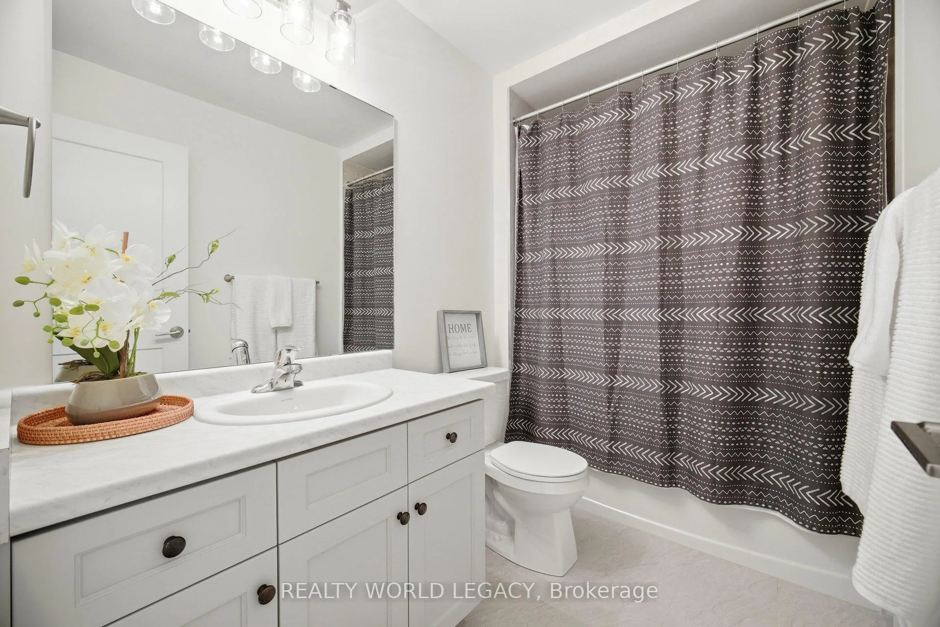 Photo 38 of 37 Westfield Crescent, Hamilton, Waterdown — HOMEH