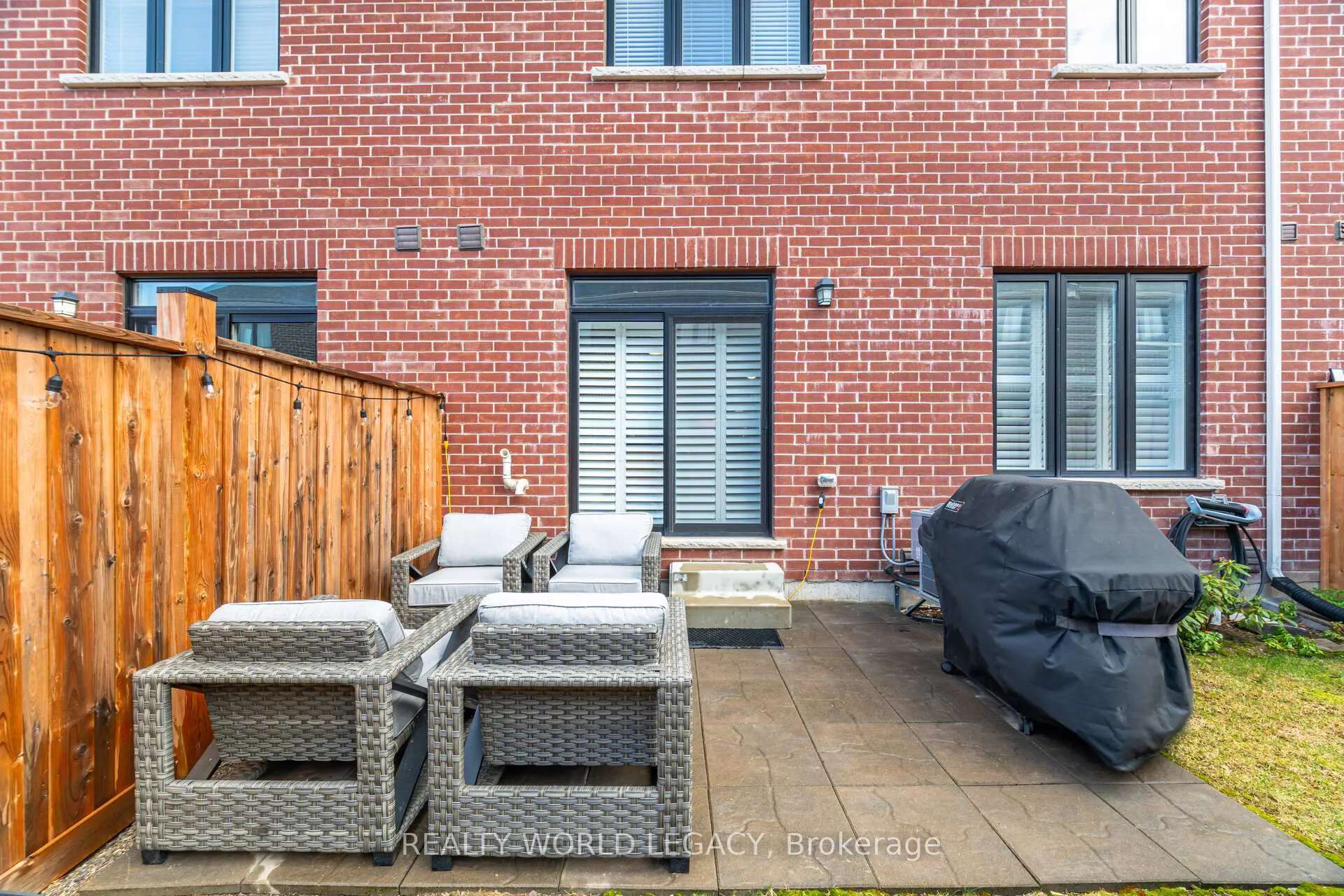 Photo 44 of 37 Westfield Crescent, Hamilton, Waterdown — HOMEH