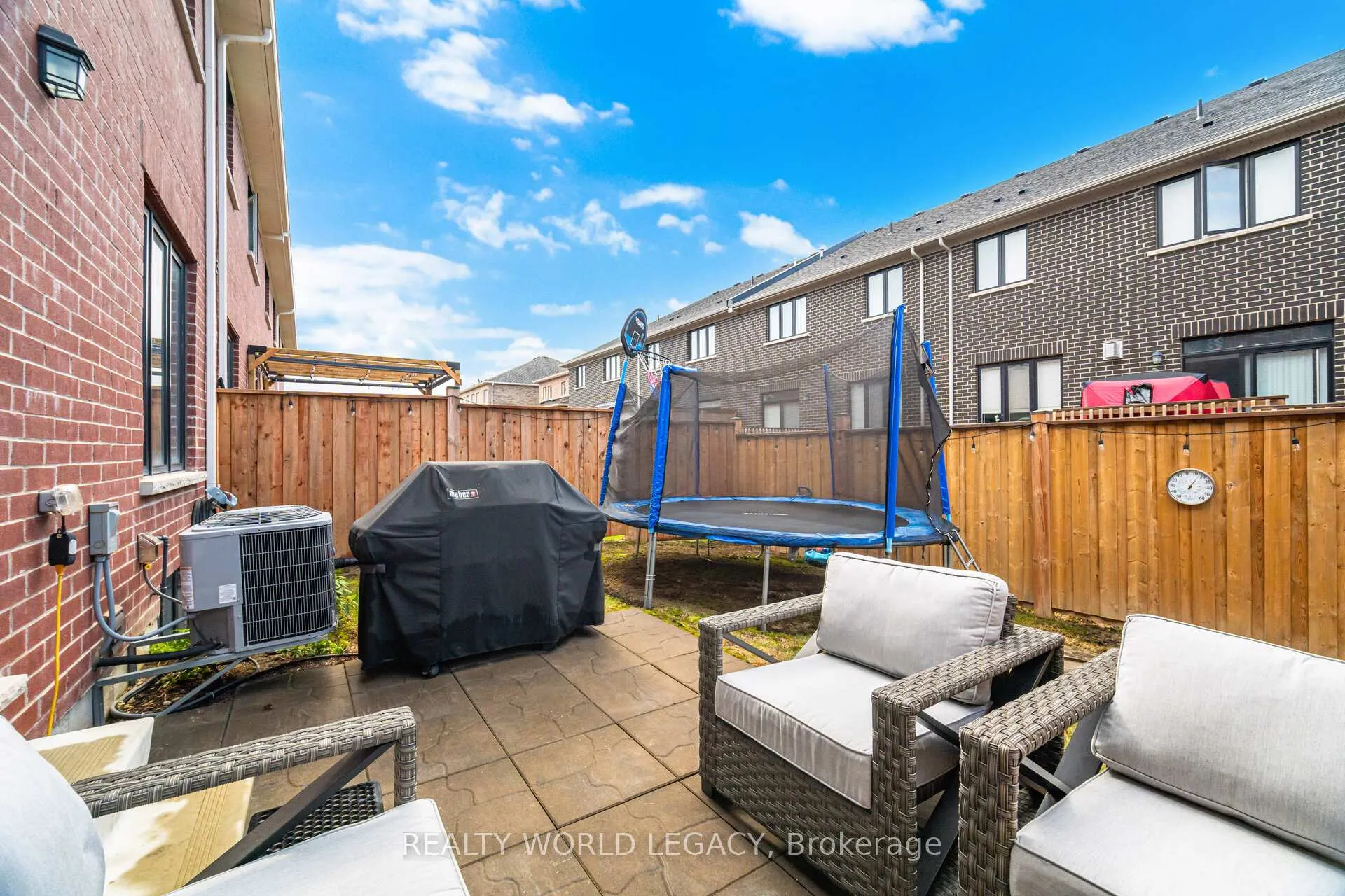 Photo 45 of 37 Westfield Crescent, Hamilton, Waterdown — HOMEH