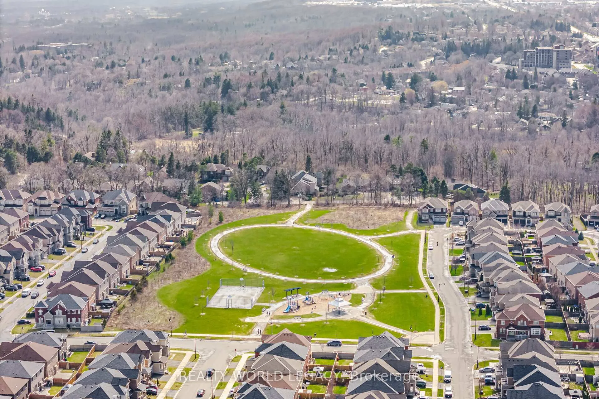 Photo 50 of 37 Westfield Crescent, Hamilton, Waterdown — HOMEH
