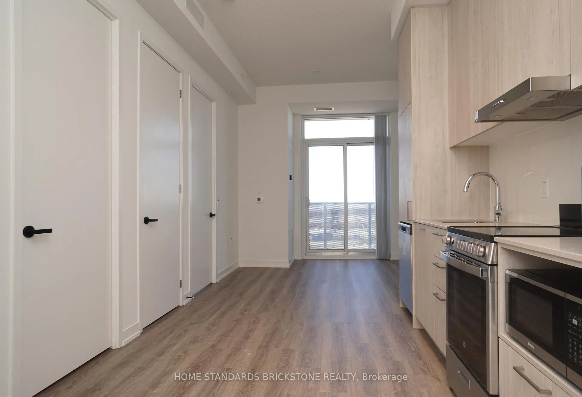 Photo 2 of Unit 3207, 195 Commerce Street, Vaughan, Vaughan Corporate Centre — HOMEH