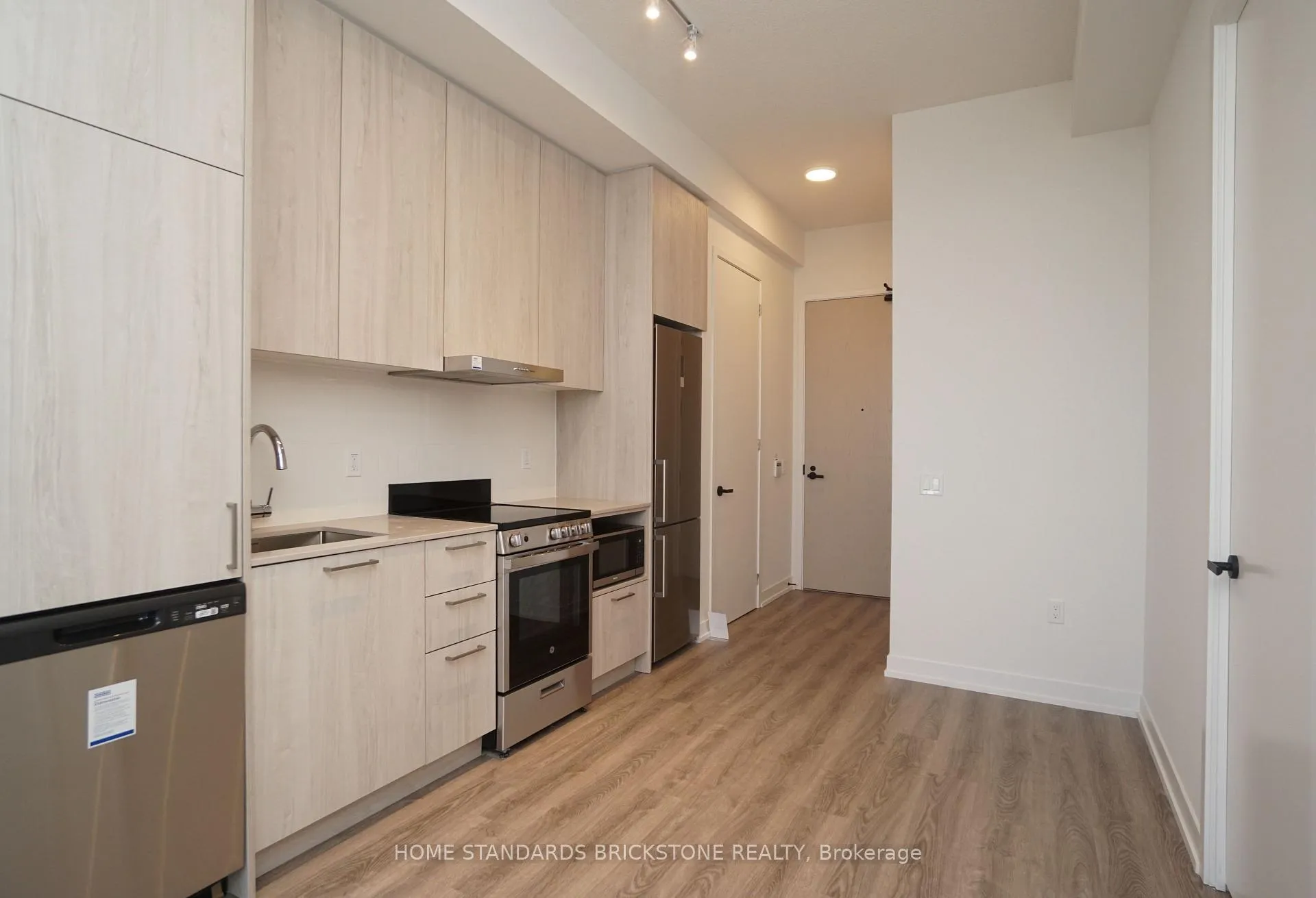 Photo 5 of Unit 3207, 195 Commerce Street, Vaughan, Vaughan Corporate Centre — HOMEH