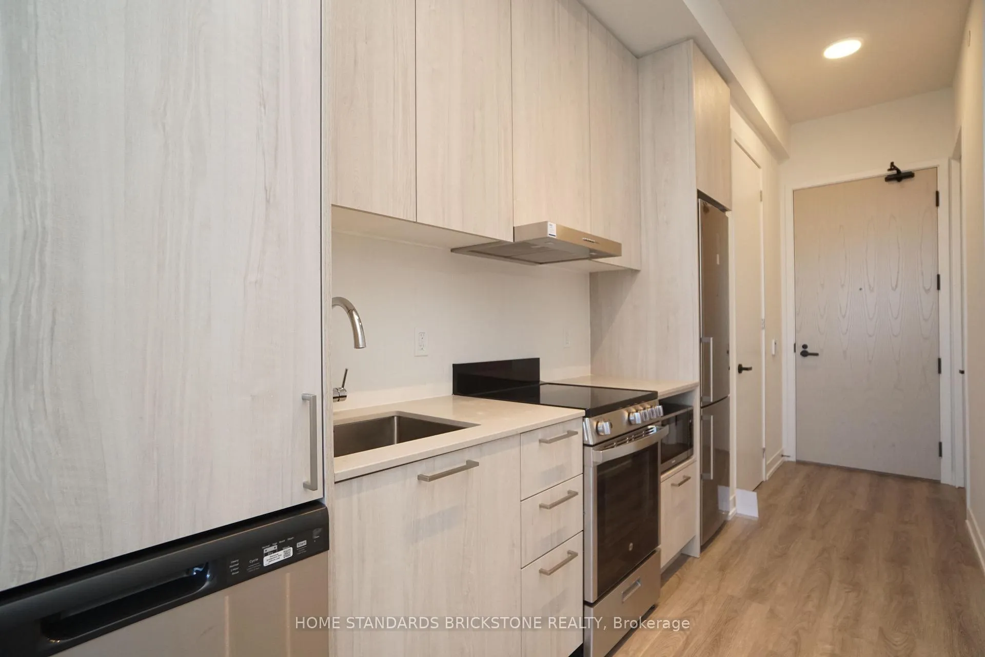 Photo 8 of Unit 3207, 195 Commerce Street, Vaughan, Vaughan Corporate Centre — HOMEH