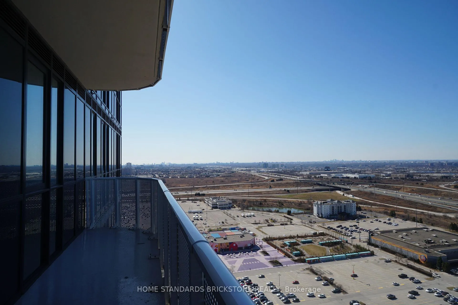 Photo 14 of Unit 3207, 195 Commerce Street, Vaughan, Vaughan Corporate Centre — HOMEH