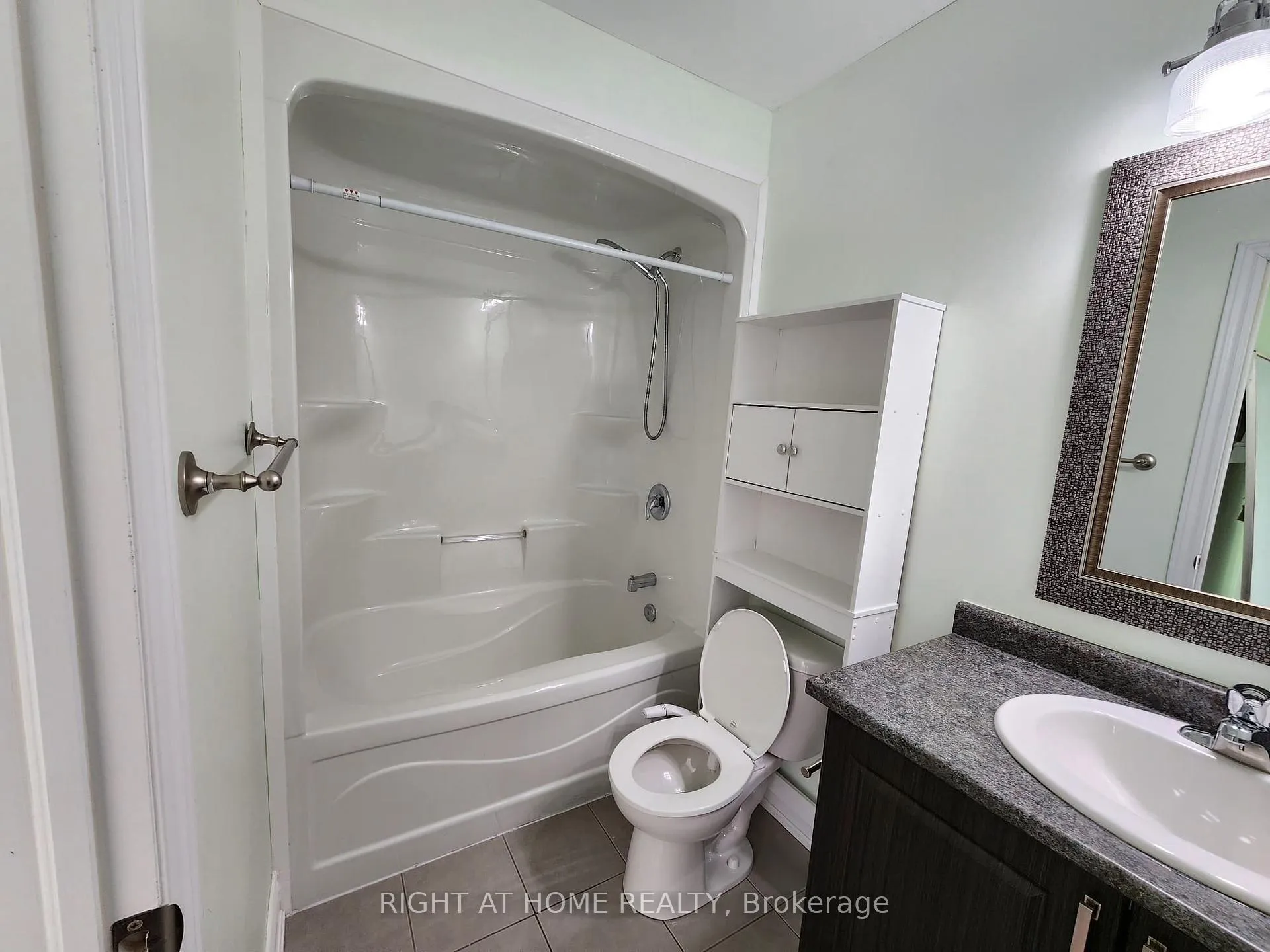 Photo 7 of Unit 413, 650 Gordon Street, Whitby, Port Whitby — HOMEH