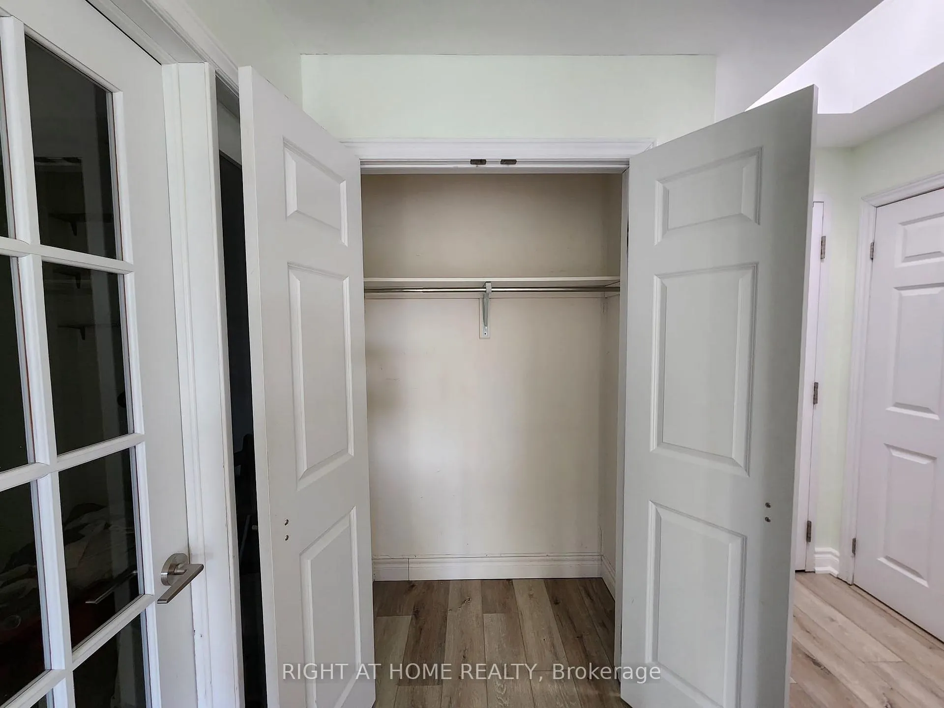 Photo 8 of Unit 413, 650 Gordon Street, Whitby, Port Whitby — HOMEH