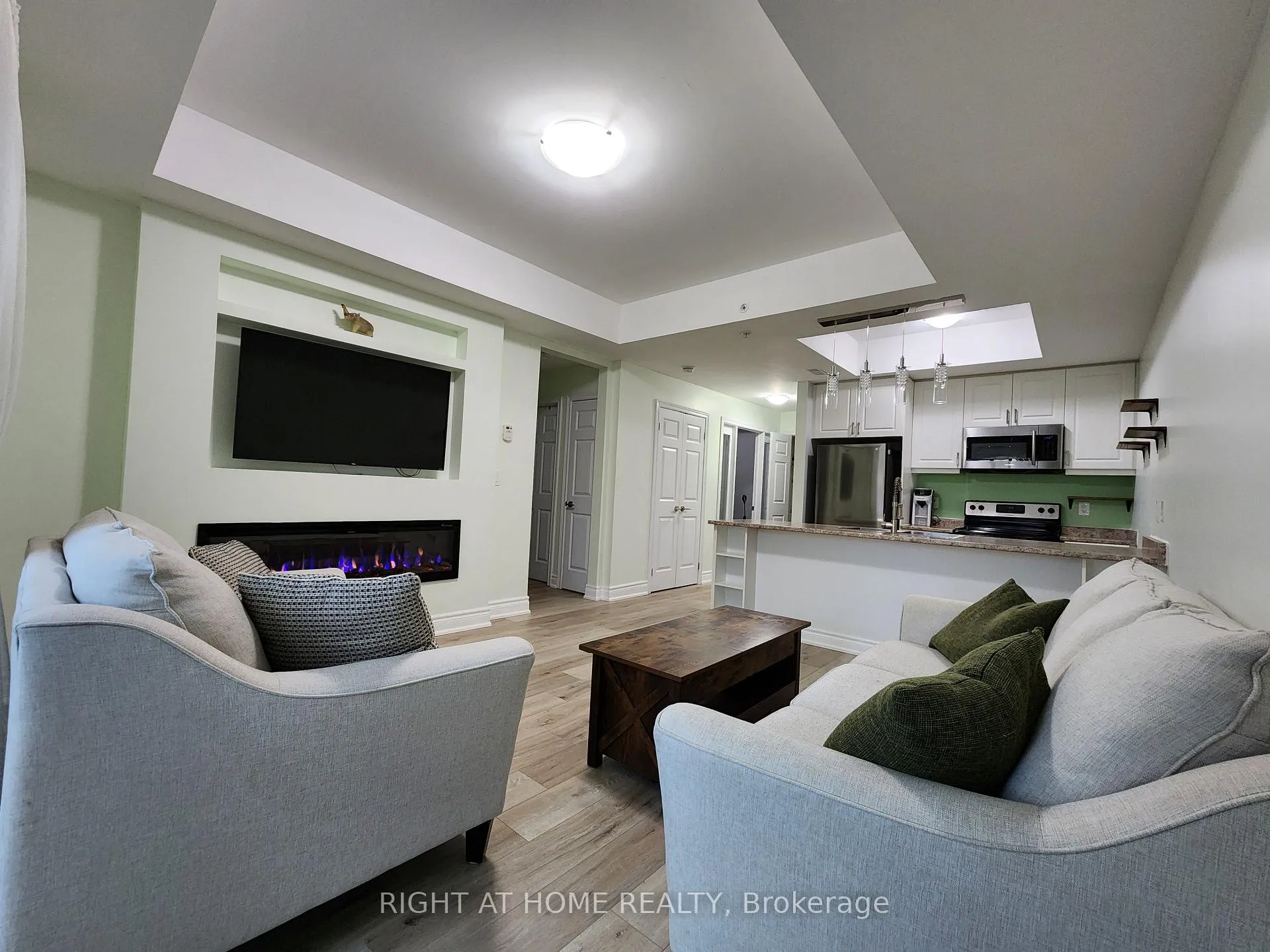 Photo 9 of Unit 413, 650 Gordon Street, Whitby, Port Whitby — HOMEH