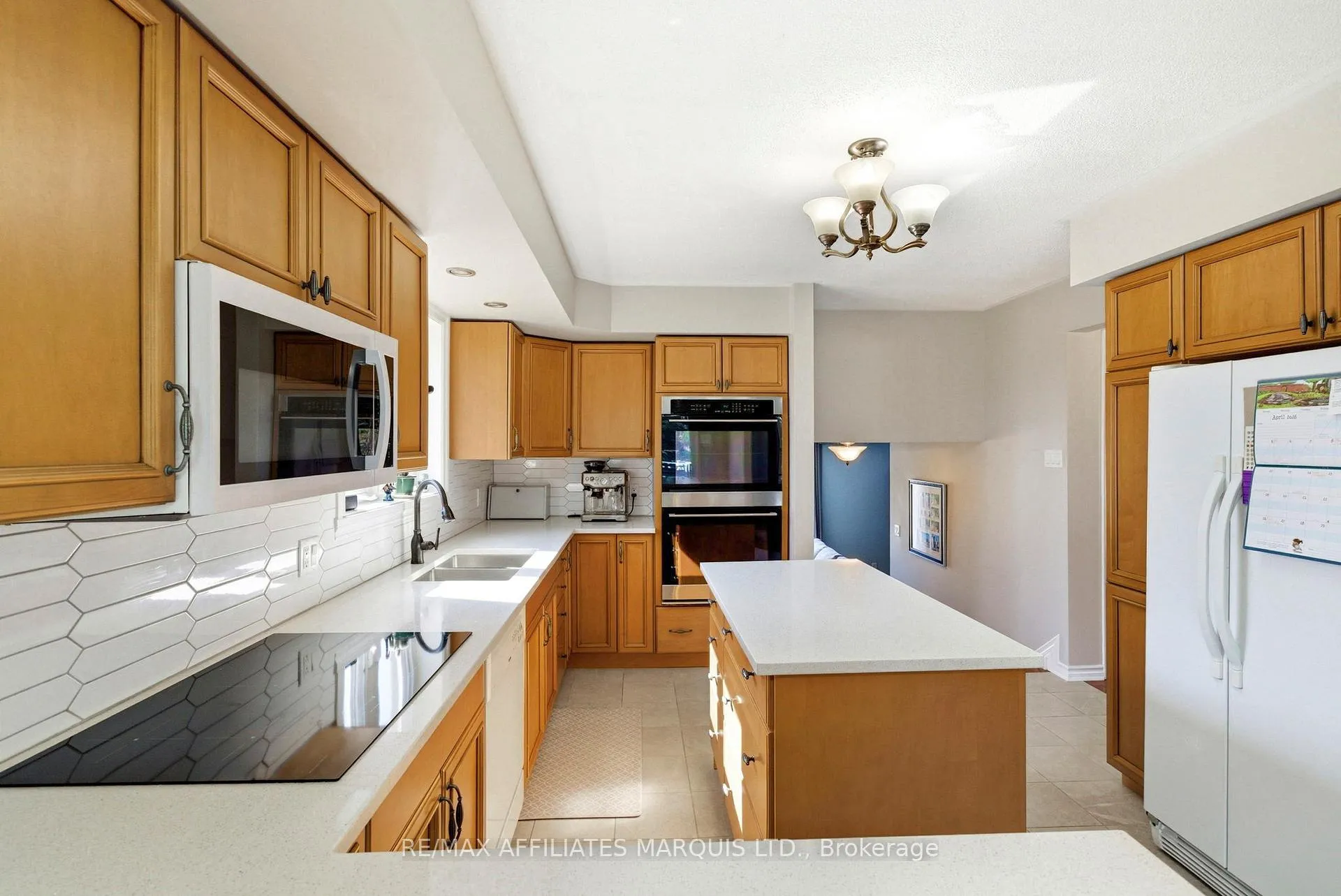 Photo 9 of 884 Kenyon Crescent, Cornwall — HOMEH