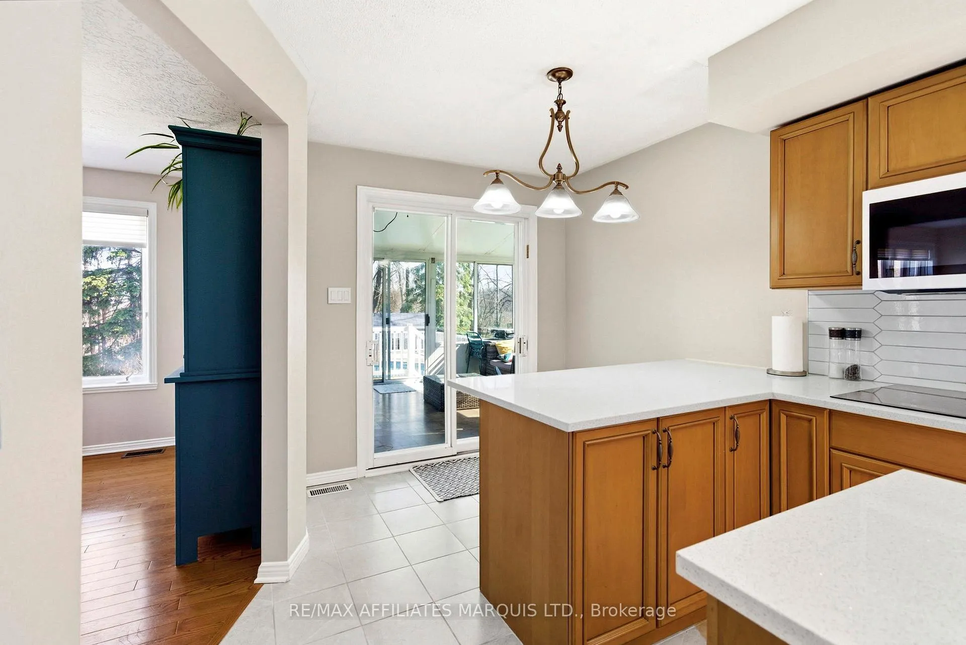 Photo 10 of 884 Kenyon Crescent, Cornwall — HOMEH