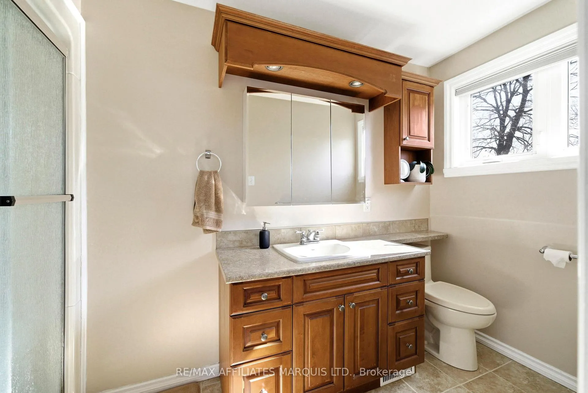 Photo 24 of 884 Kenyon Crescent, Cornwall — HOMEH