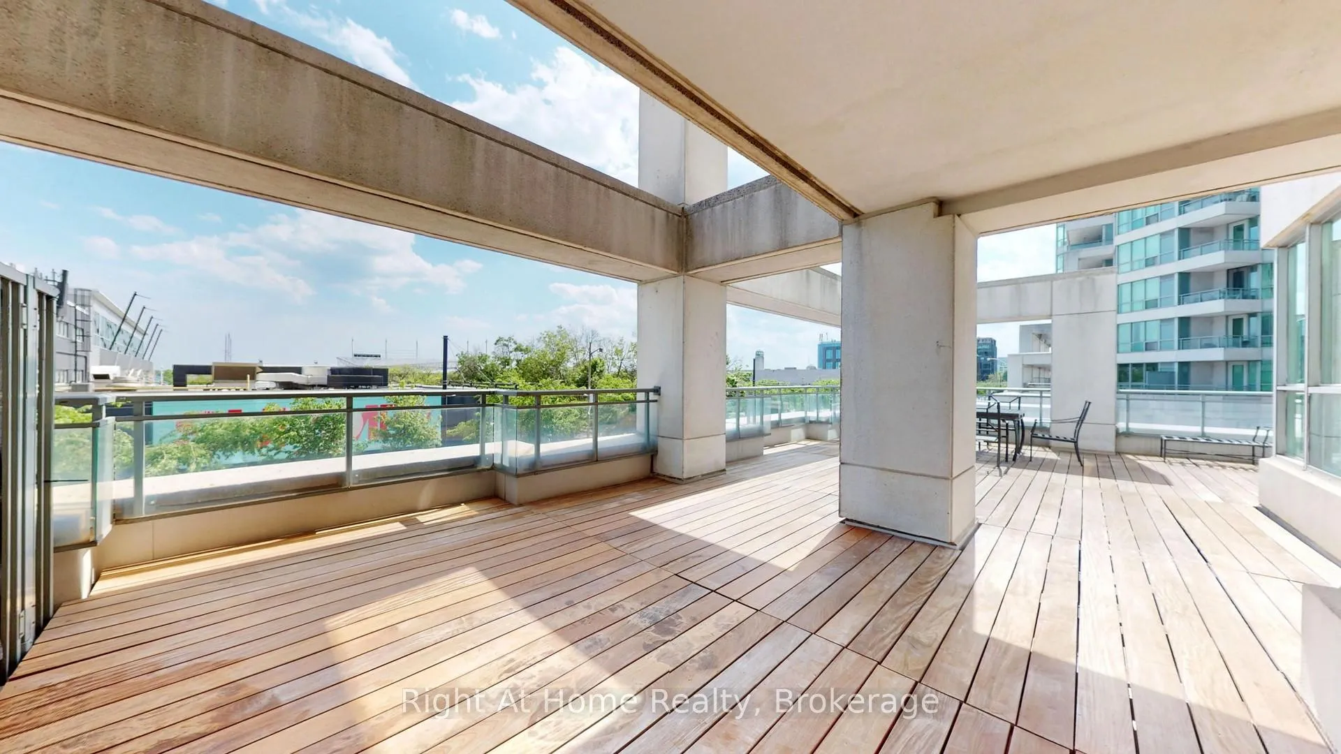 Photo 6 of Unit 209, 228 Queens Quay W, Toronto, Waterfront Communities — HOMEH