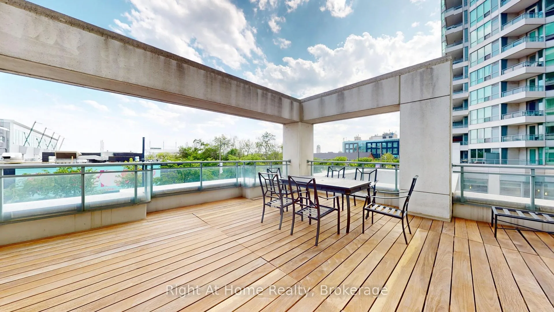 Photo 10 of Unit 209, 228 Queens Quay W, Toronto, Waterfront Communities — HOMEH