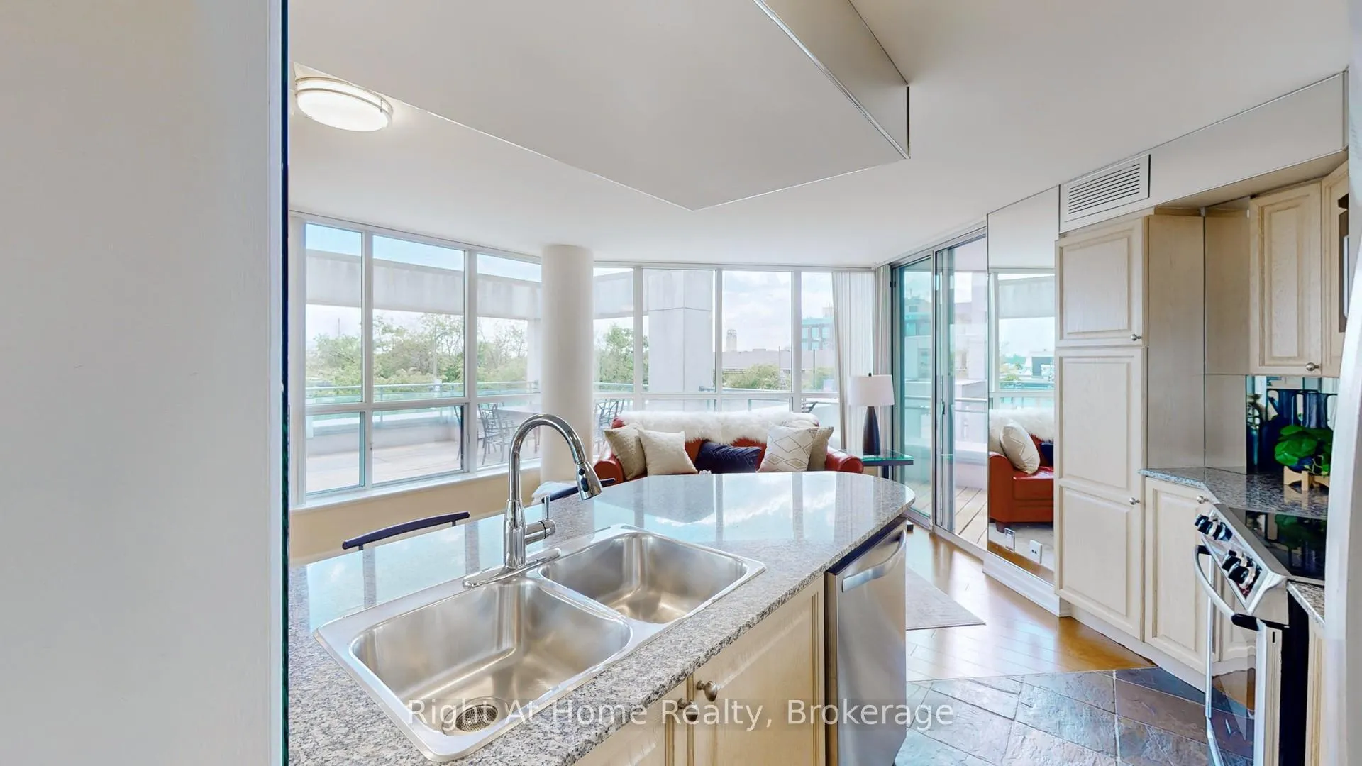 Photo 12 of Unit 209, 228 Queens Quay W, Toronto, Waterfront Communities — HOMEH