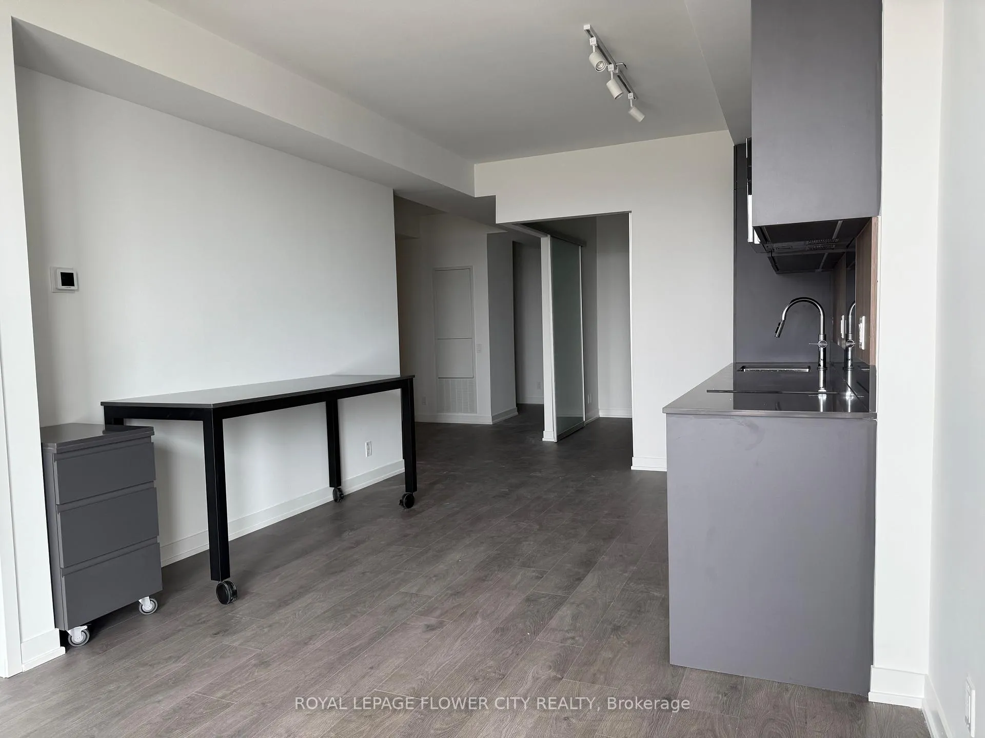 Photo 4 of Unit 1801, 39 Mary Street, Barrie, City Centre — HOMEH