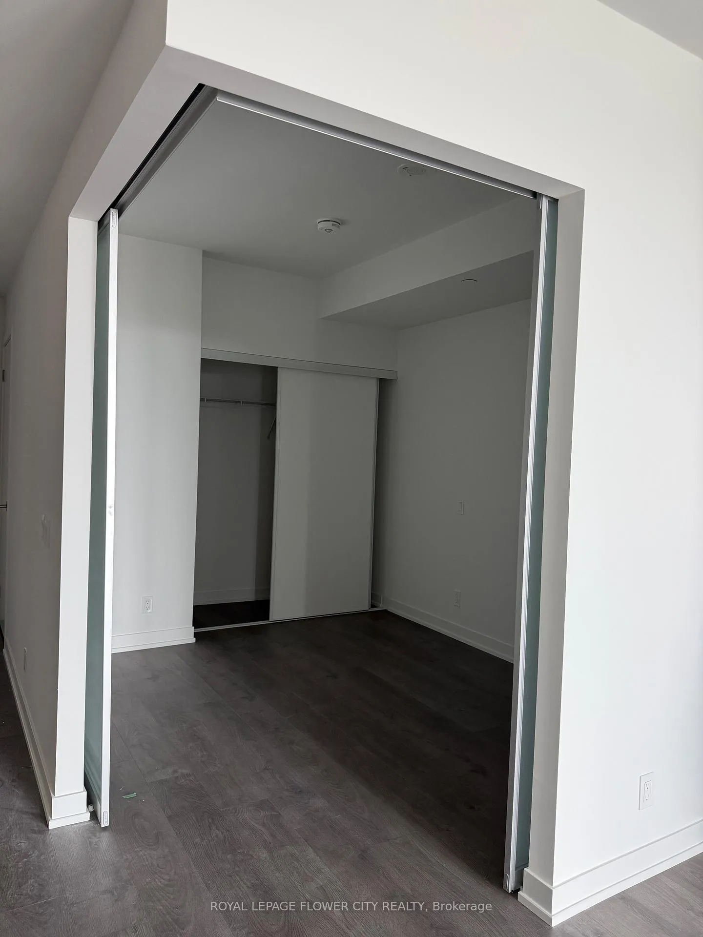 Photo 5 of Unit 1801, 39 Mary Street, Barrie, City Centre — HOMEH
