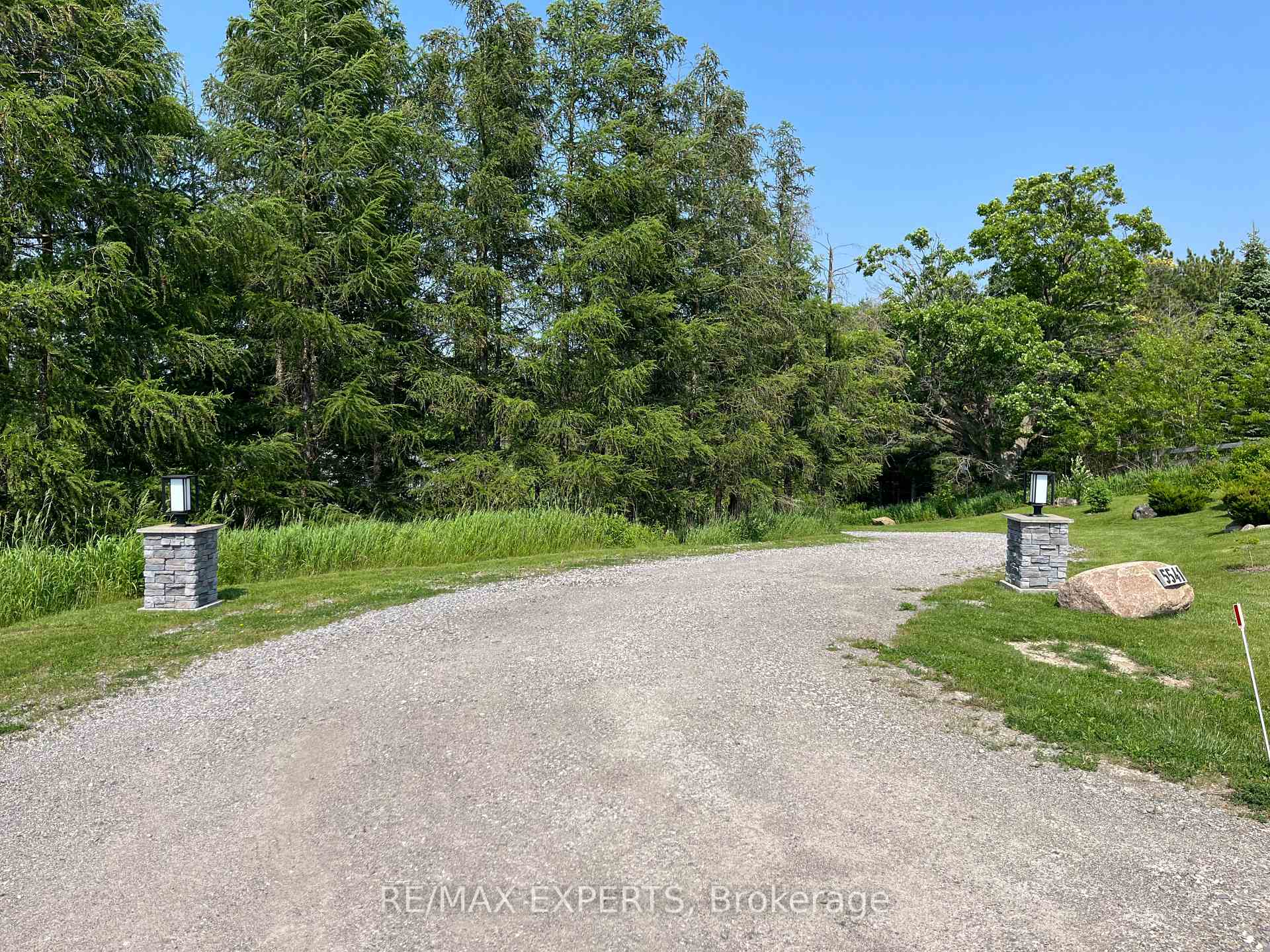Photo 4 of 5541 Trafalgar Road, Erin, Rural Erin — HOMEH
