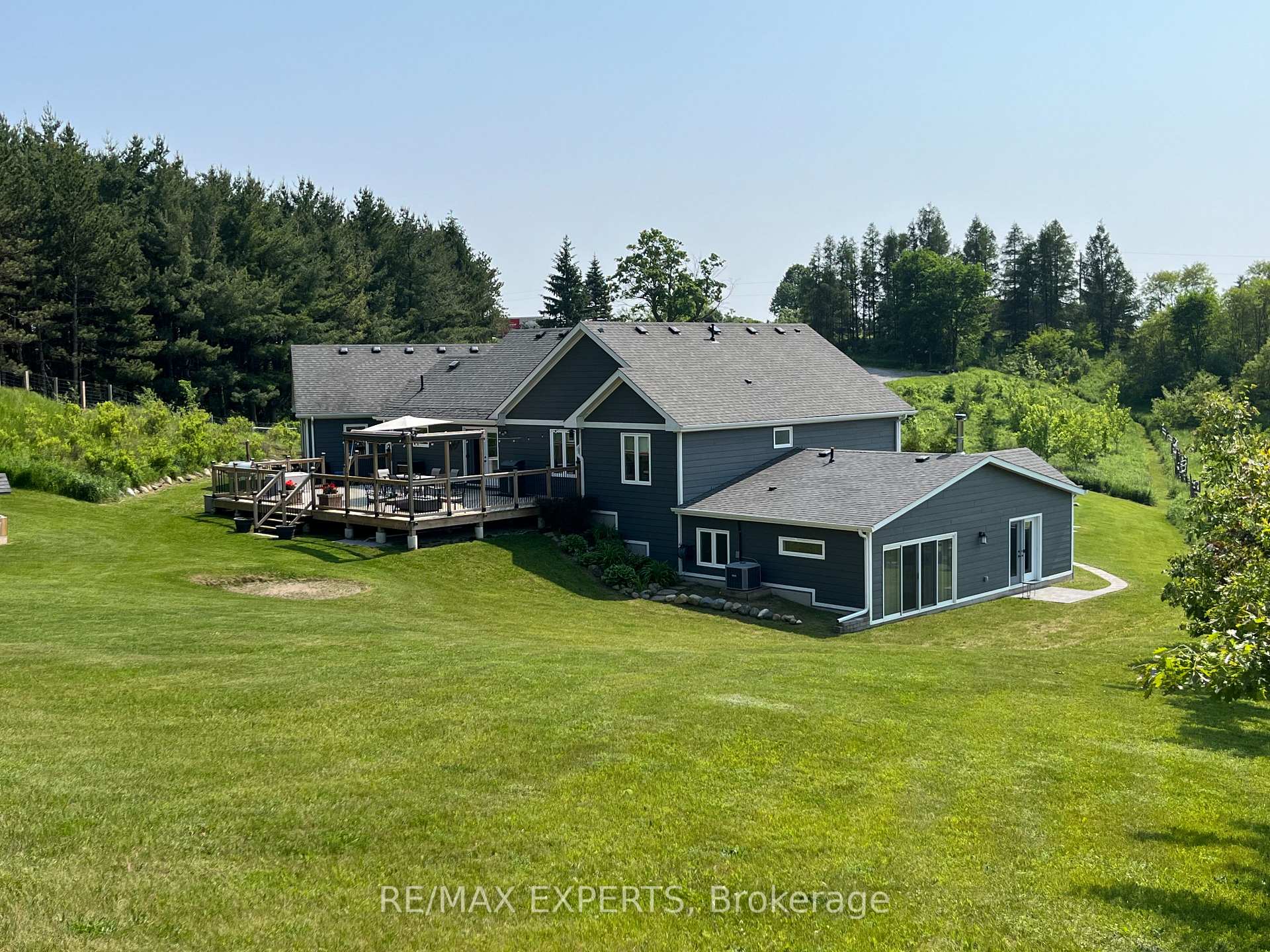 Photo 7 of 5541 Trafalgar Road, Erin, Rural Erin — HOMEH