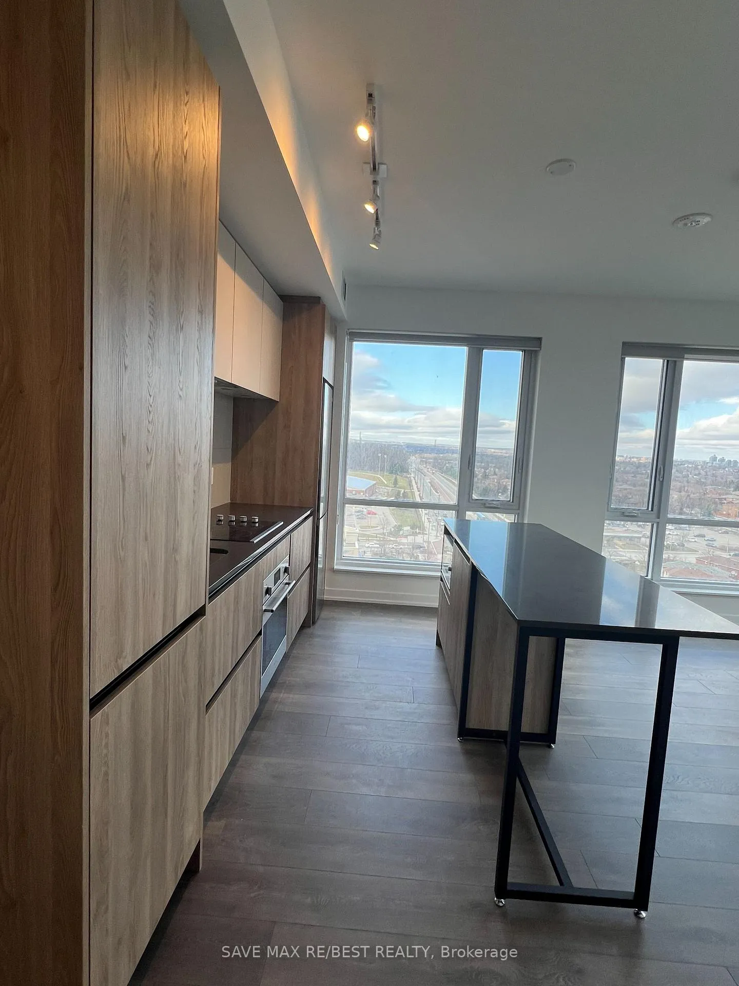 Photo 6 of Unit B-1104, 7950 Bathurst Street, Vaughan, Beverley Glen — HOMEH