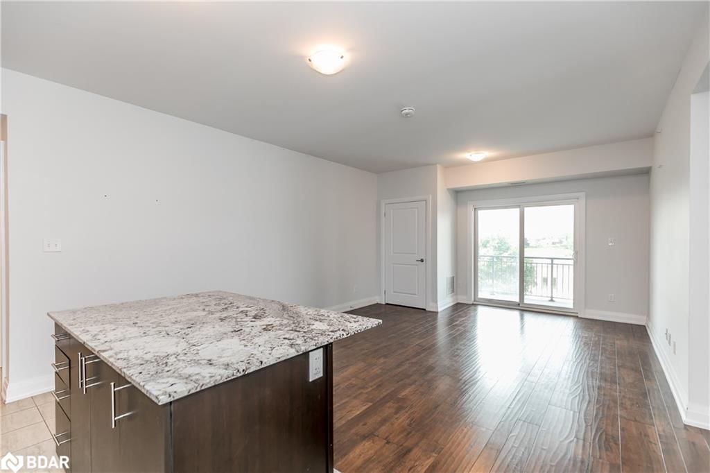 Photo 5 of Unit 310, 299 Cundles Road E, Barrie, East — HOMEH