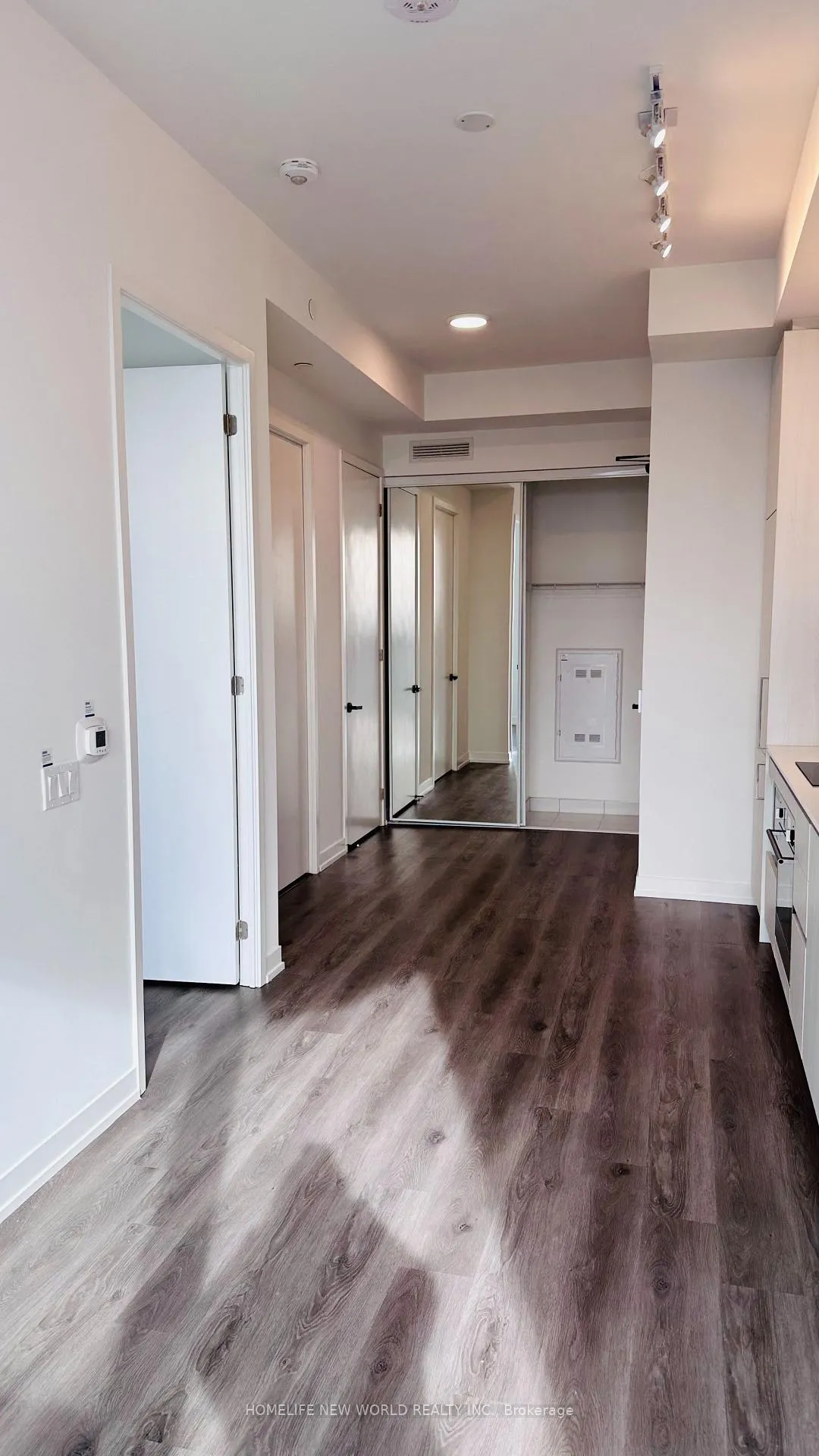 Photo 13 of Unit 1607, 225 Commerce St Street, Vaughan, Vaughan Corporate Centre — HOMEH