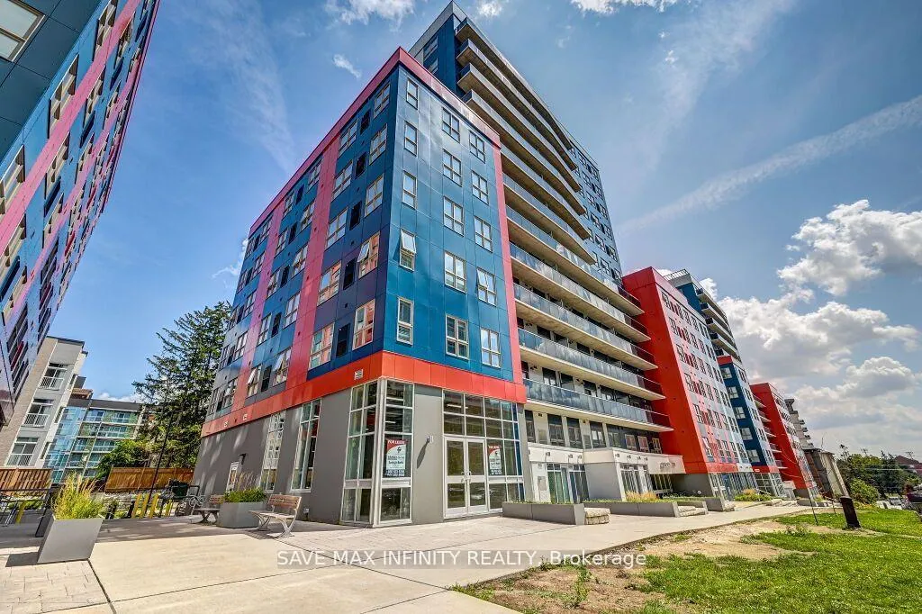 Front of Unit 272, 258B Sunview Street