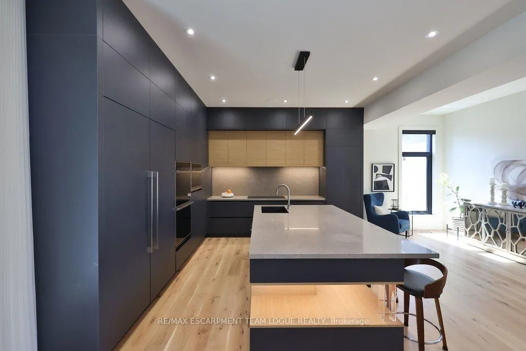 Photo 6 of 4482 Cosburn Crescent, Burlington, Shoreacres — HOMEH