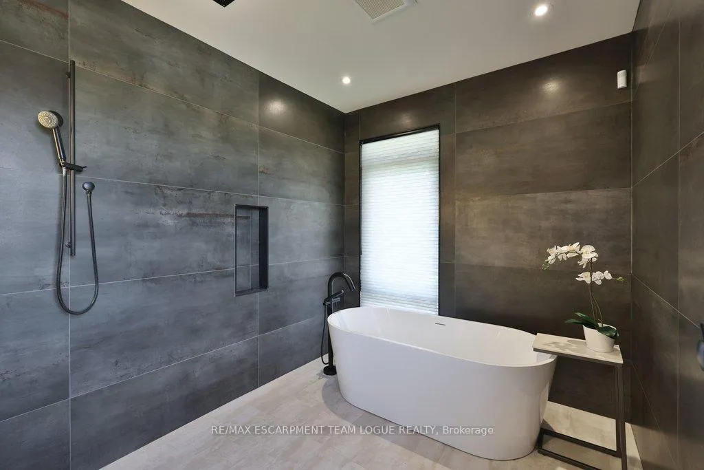 Photo 20 of 4482 Cosburn Crescent, Burlington, Shoreacres — HOMEH