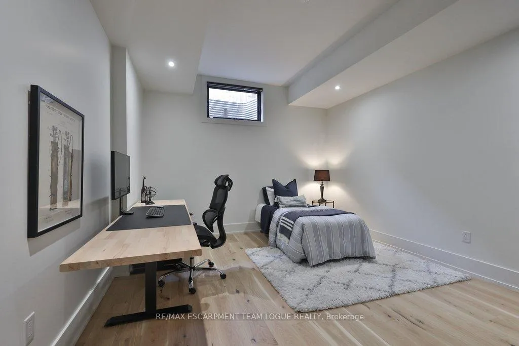 Photo 34 of 4482 Cosburn Crescent, Burlington, Shoreacres — HOMEH