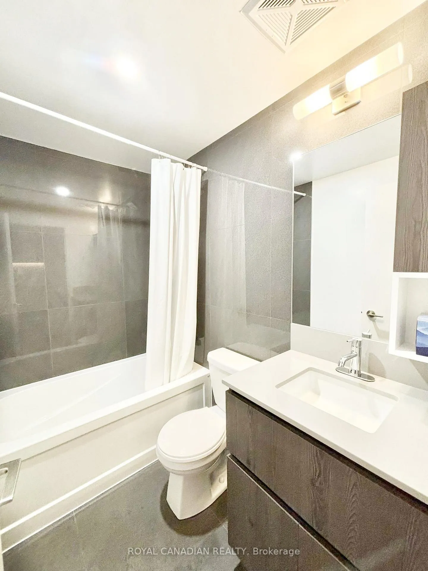 Photo 8 of Unit 403, 45 Baseball Place, Toronto, South Riverdale — HOMEH