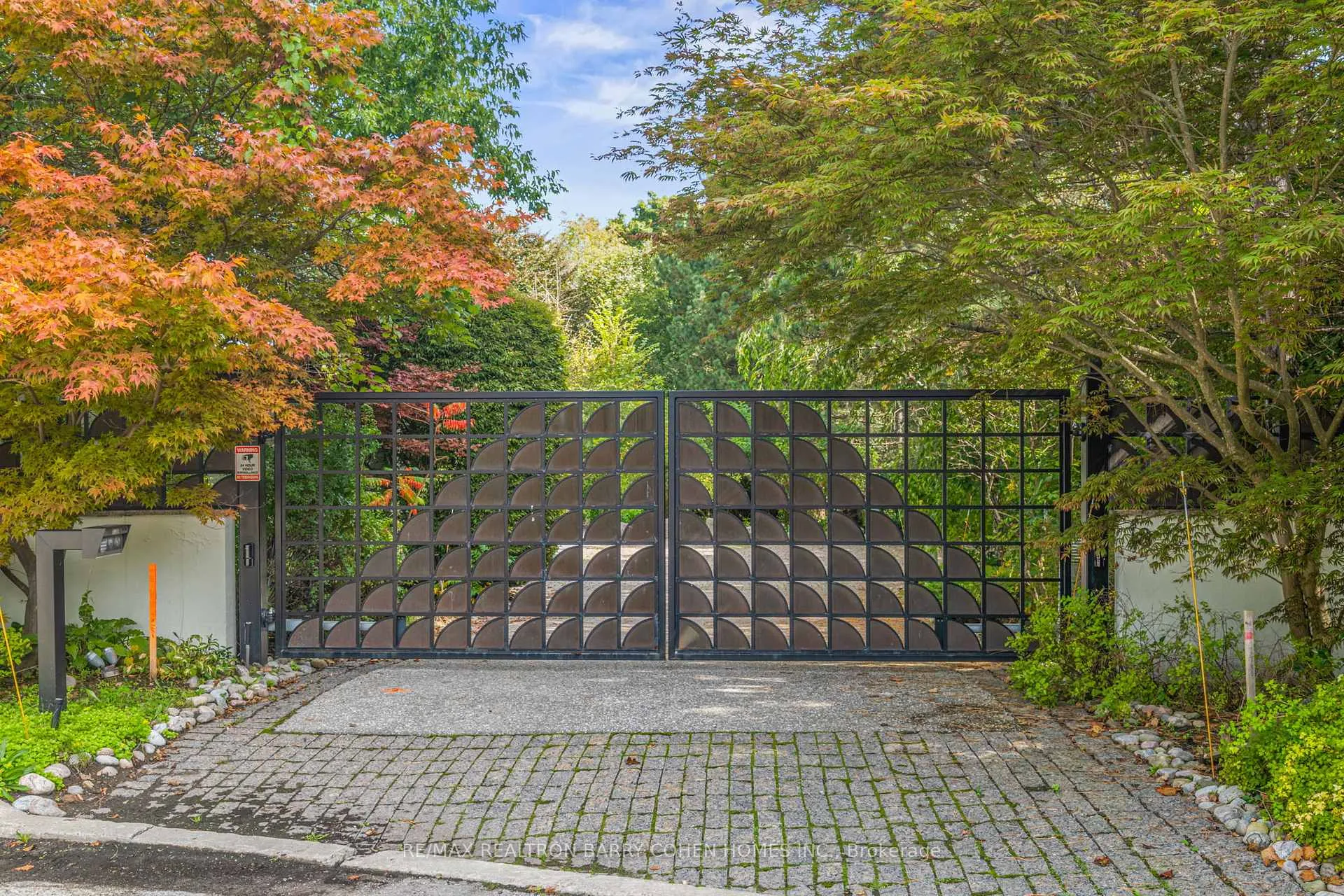 Front of 18 Timberglade Court