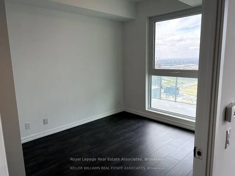Photo 12 of Unit 5003, 7890 Jane Street, Vaughan, Vaughan Corporate Centre — HOMEH