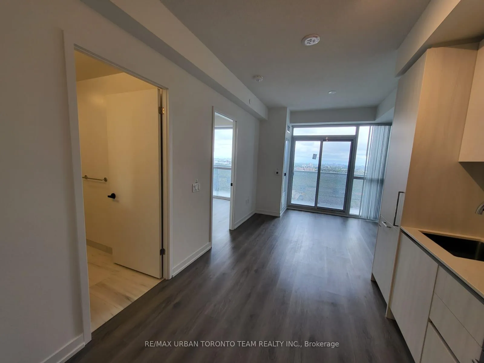Photo 6 of Unit 3903, 225 Commerce Street, Vaughan, Vaughan Corporate Centre — HOMEH