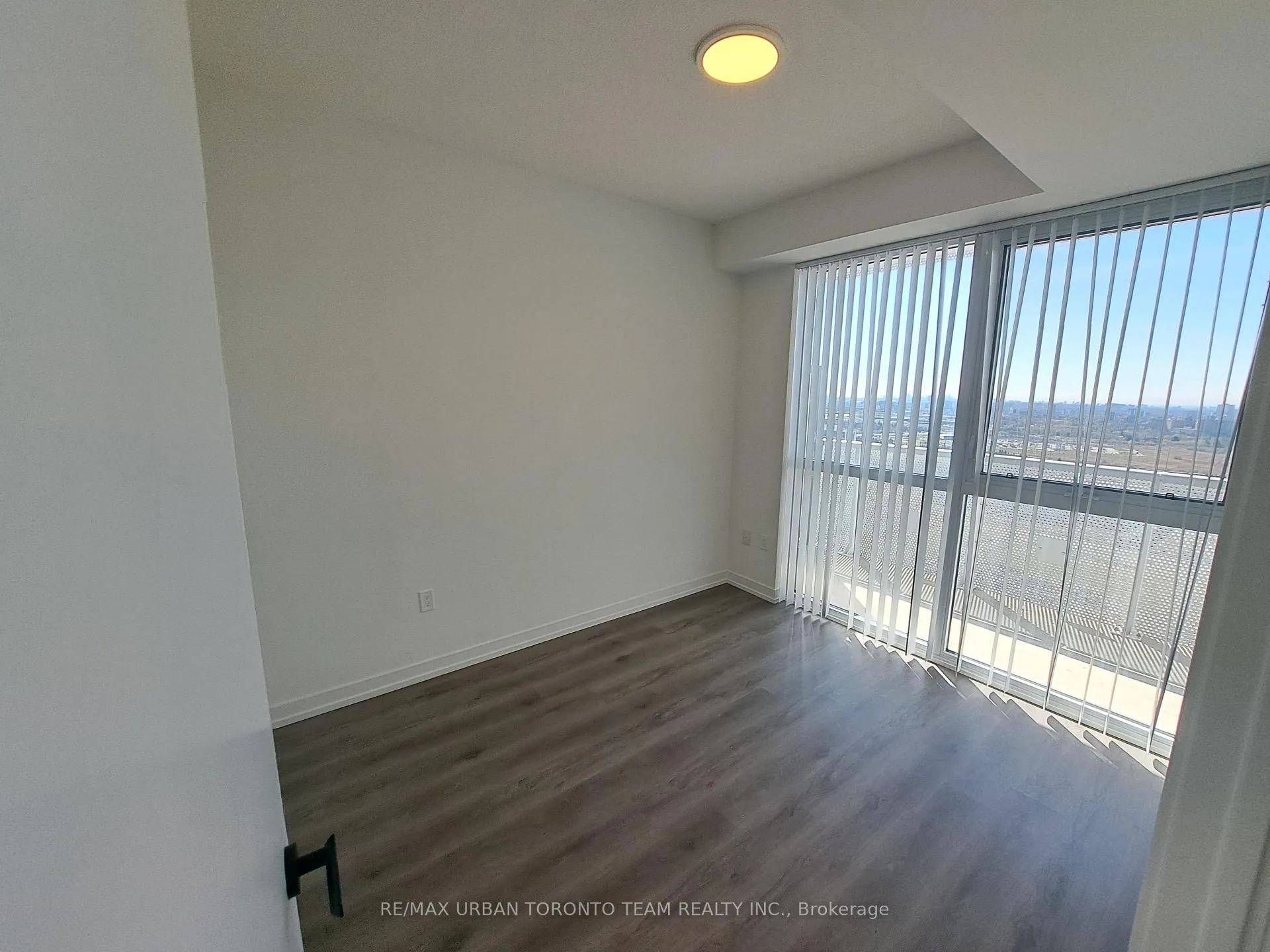 Photo 8 of Unit 3903, 225 Commerce Street, Vaughan, Vaughan Corporate Centre — HOMEH