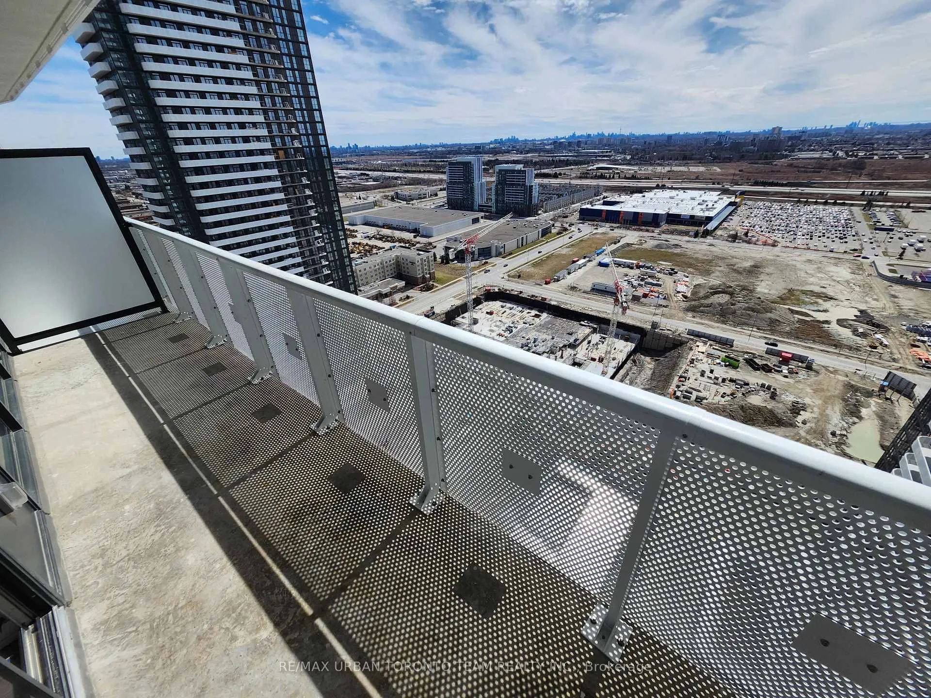Photo 12 of Unit 3903, 225 Commerce Street, Vaughan, Vaughan Corporate Centre — HOMEH