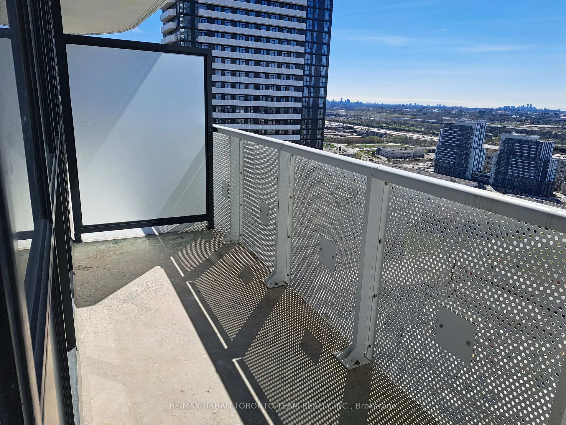 Photo 13 of Unit 3903, 225 Commerce Street, Vaughan, Vaughan Corporate Centre — HOMEH
