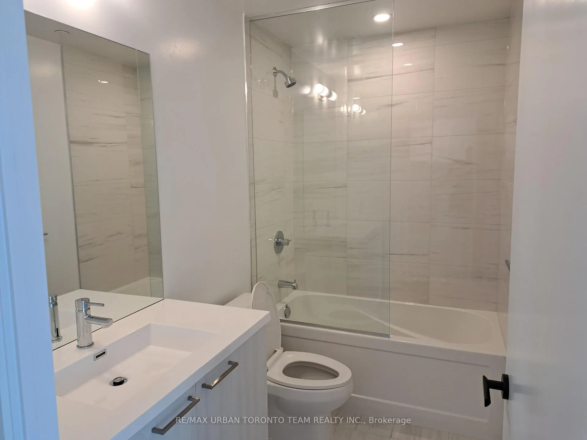 Photo 15 of Unit 3903, 225 Commerce Street, Vaughan, Vaughan Corporate Centre — HOMEH