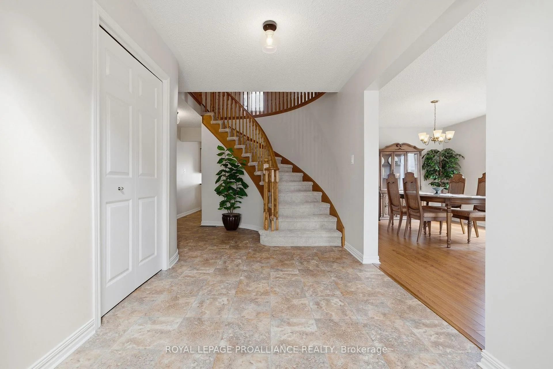 Photo 5 of 6 Thompson Court, Belleville, Belleville Ward — HOMEH