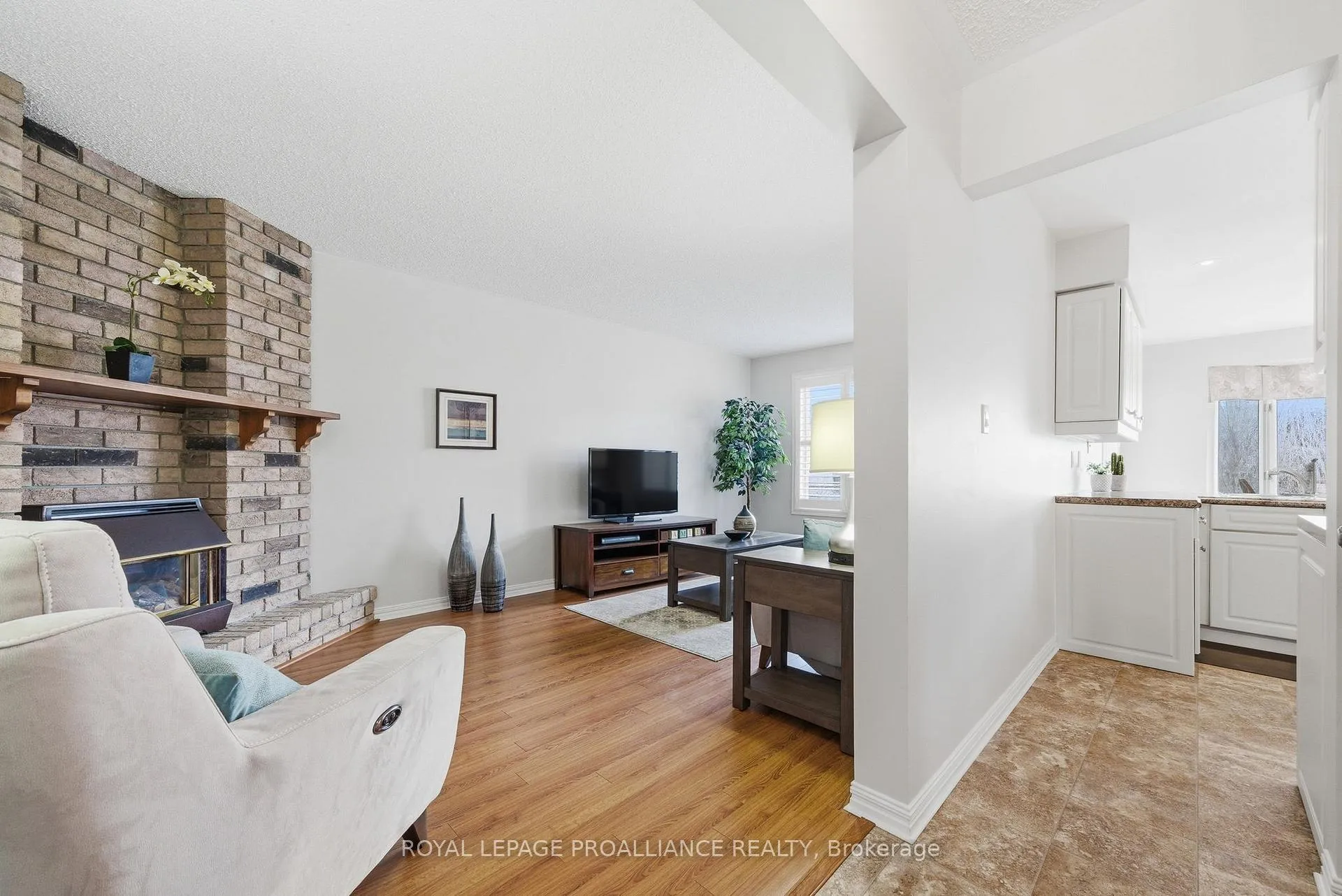 Photo 12 of 6 Thompson Court, Belleville, Belleville Ward — HOMEH