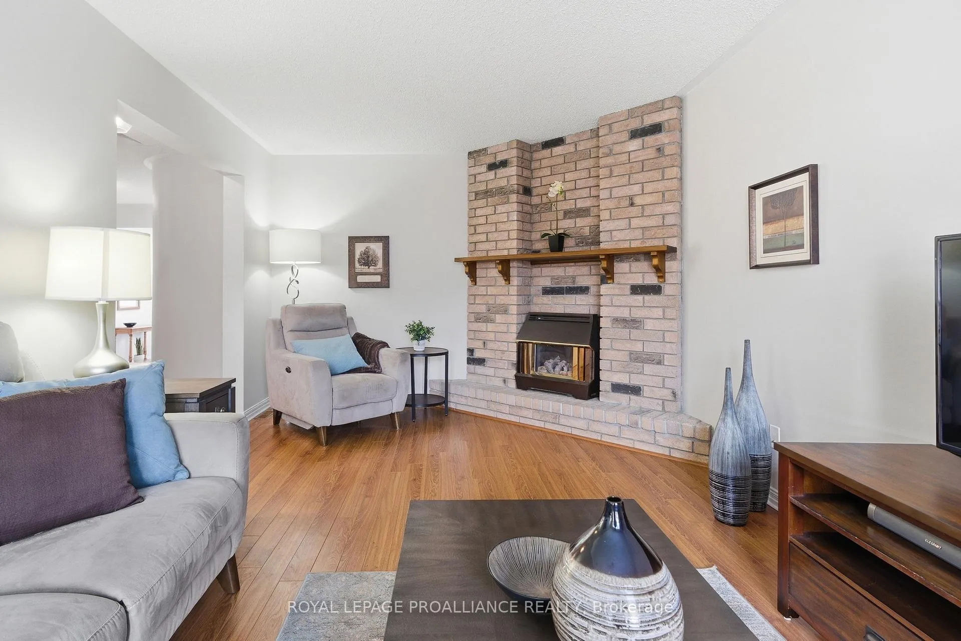 Photo 15 of 6 Thompson Court, Belleville, Belleville Ward — HOMEH
