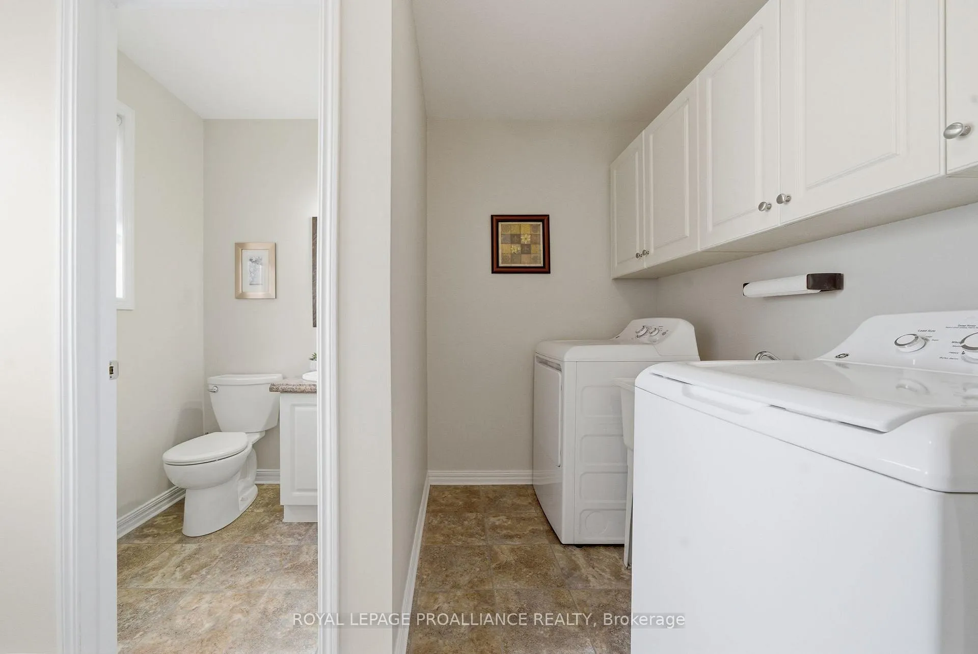 Photo 22 of 6 Thompson Court, Belleville, Belleville Ward — HOMEH