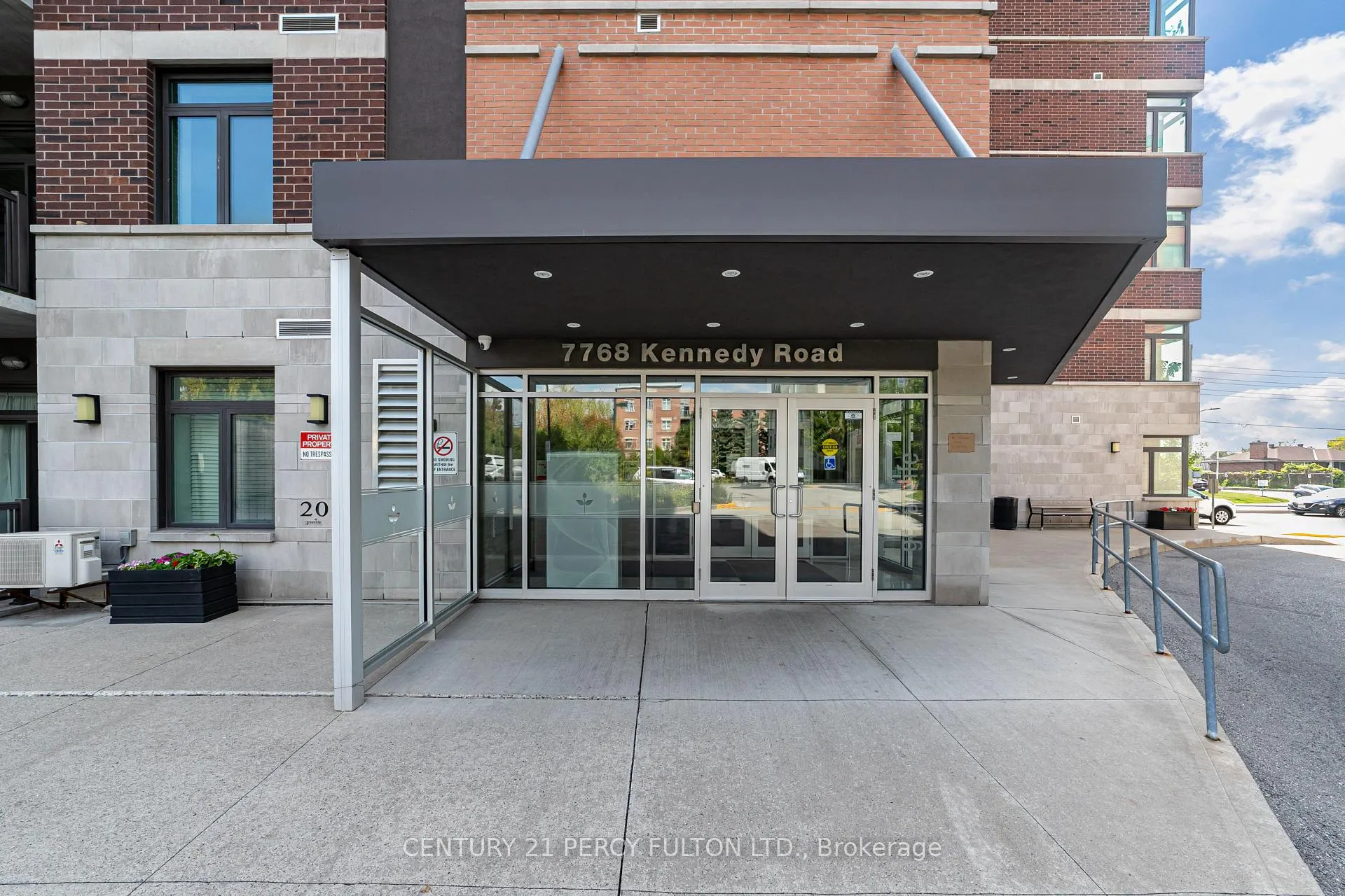 Photo 4 of Unit 406, 7768 Kennedy Road, Markham, Milliken Mills West — HOMEH