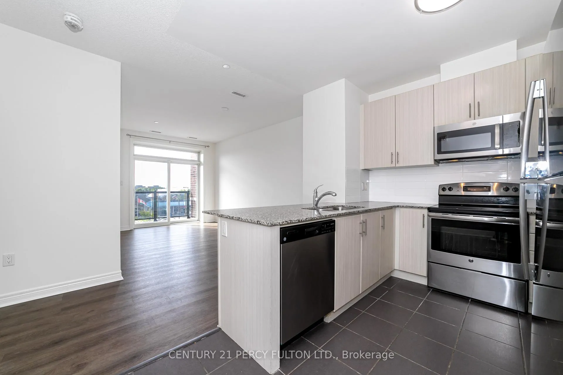 Photo 6 of Unit 406, 7768 Kennedy Road, Markham, Milliken Mills West — HOMEH