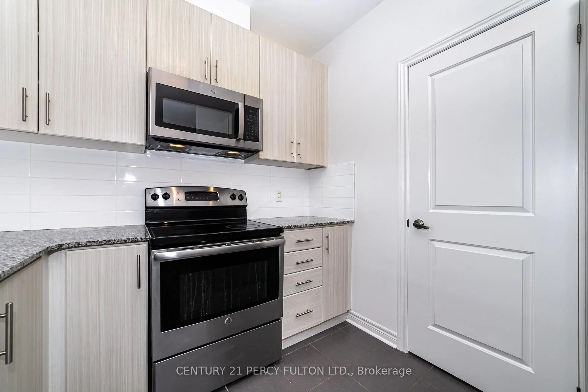 Photo 9 of Unit 406, 7768 Kennedy Road, Markham, Milliken Mills West — HOMEH