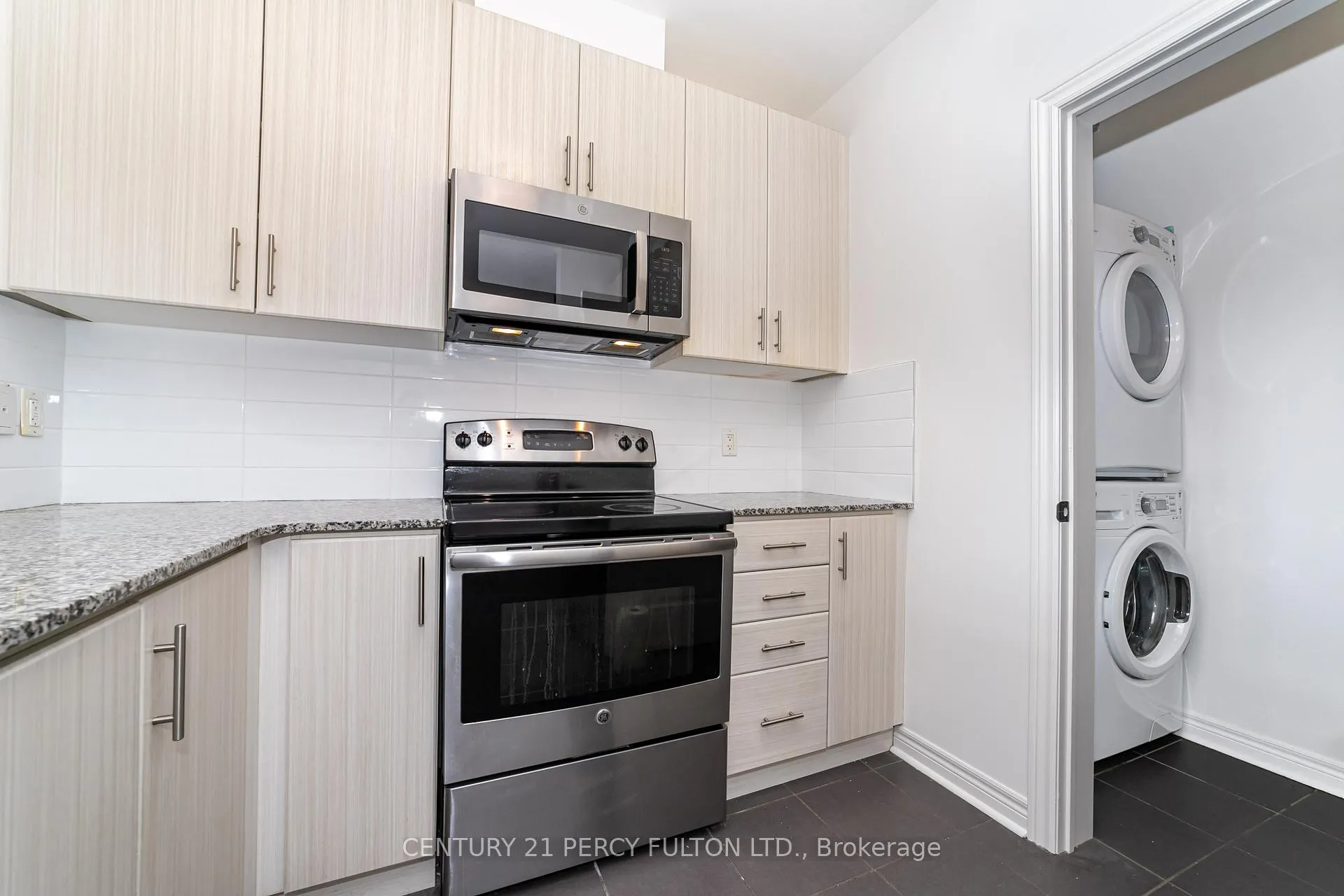 Photo 10 of Unit 406, 7768 Kennedy Road, Markham, Milliken Mills West — HOMEH